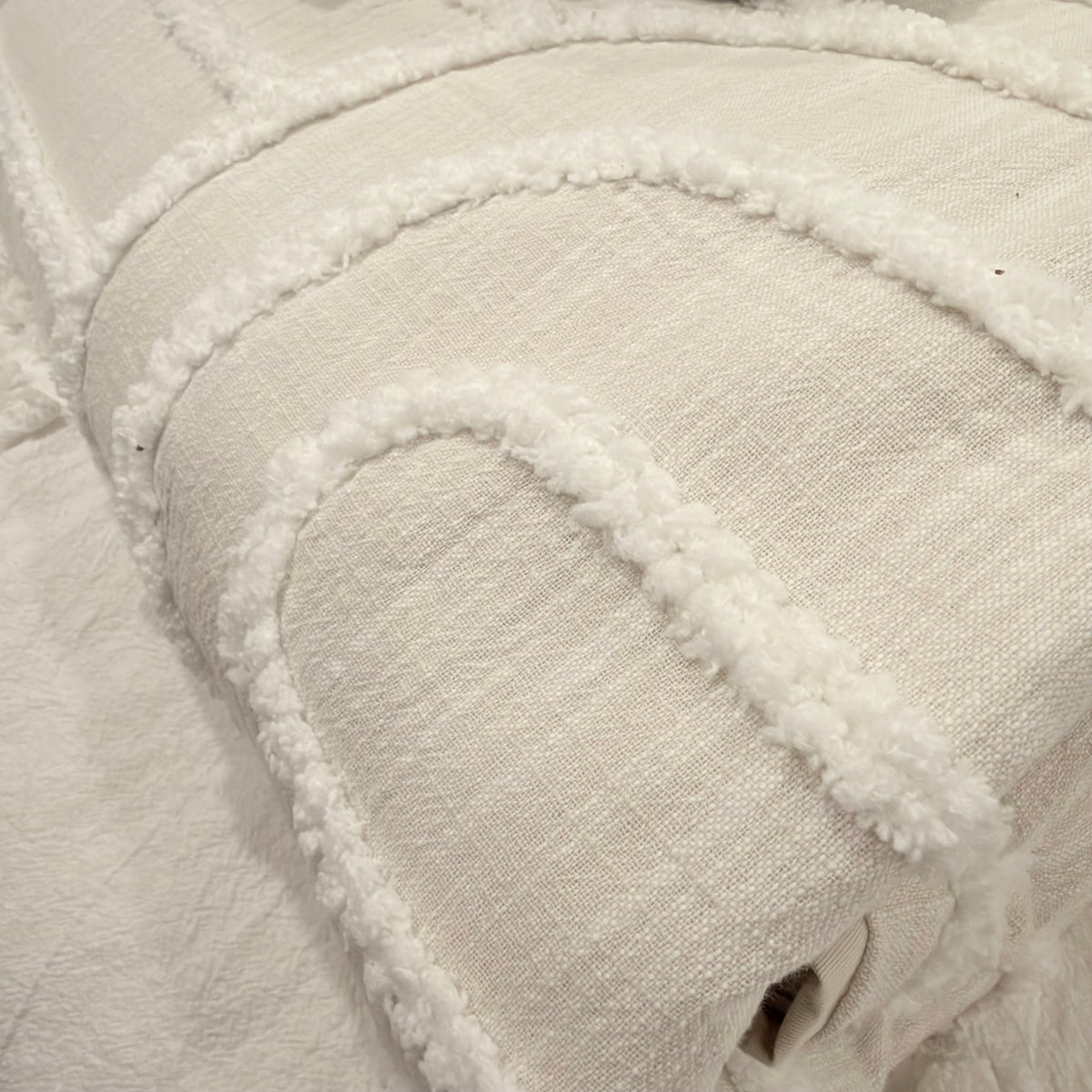 NEW Anthropologie Beige Boho Queen / King Tufted Rainbow Bedding Duvet Sham Set