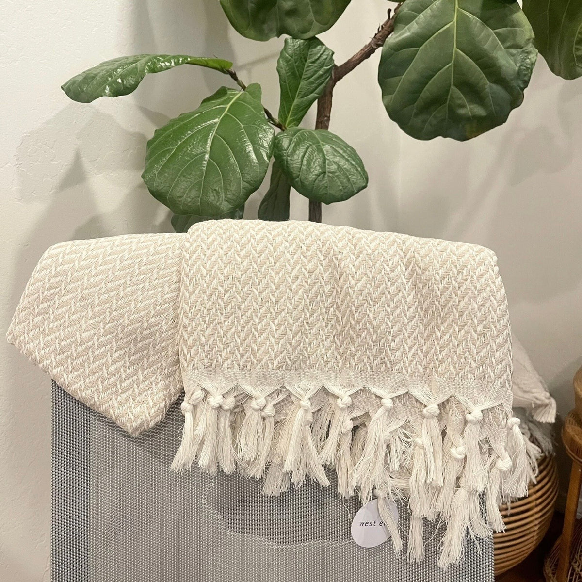 NEW West Elm Boho Beige White Turkish Cotton Tassel Throw Blanket - 60" x 50"