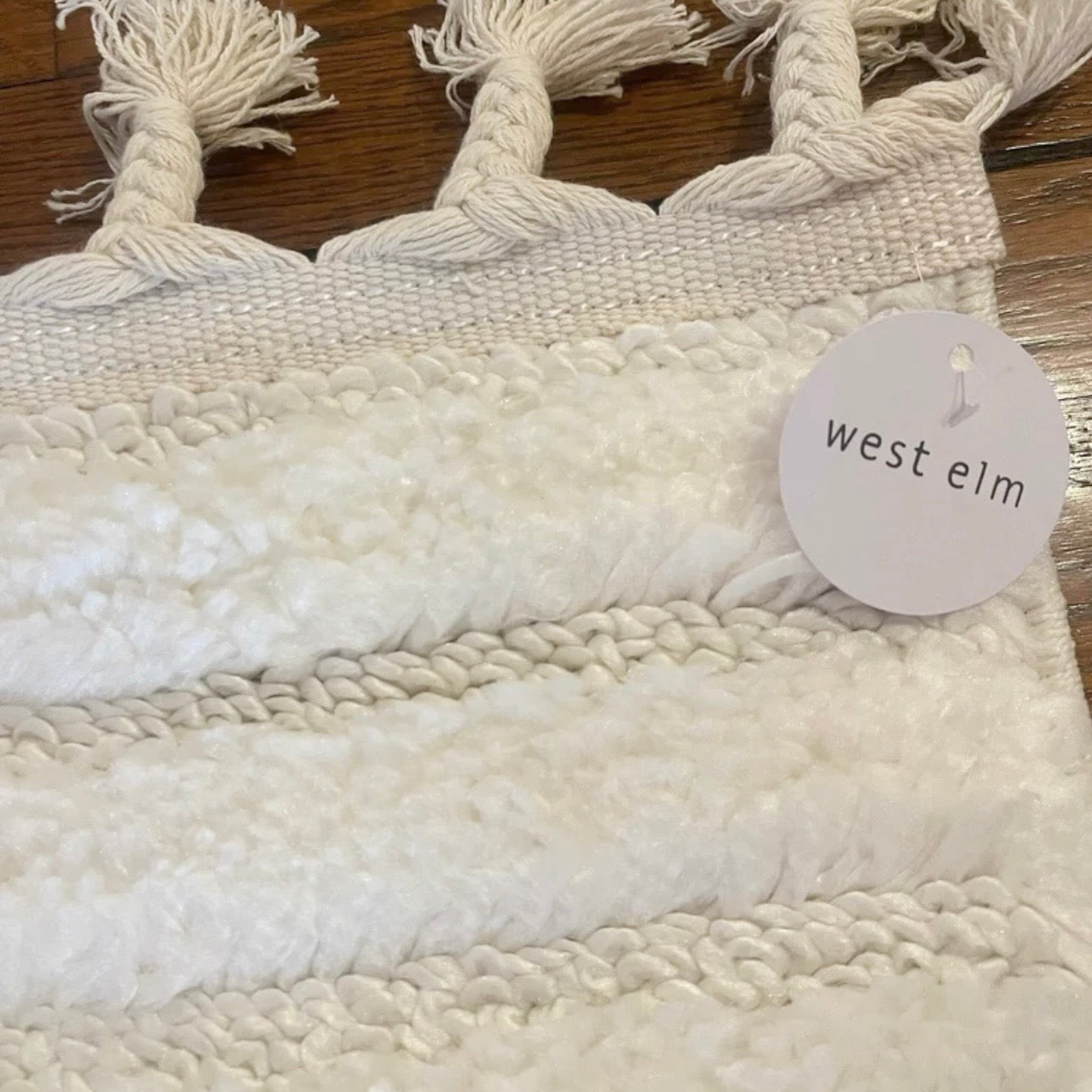 NEW West Elm White Cream Boho Tassel Geometric Shag Area Rug Carpet - 4' x 6'