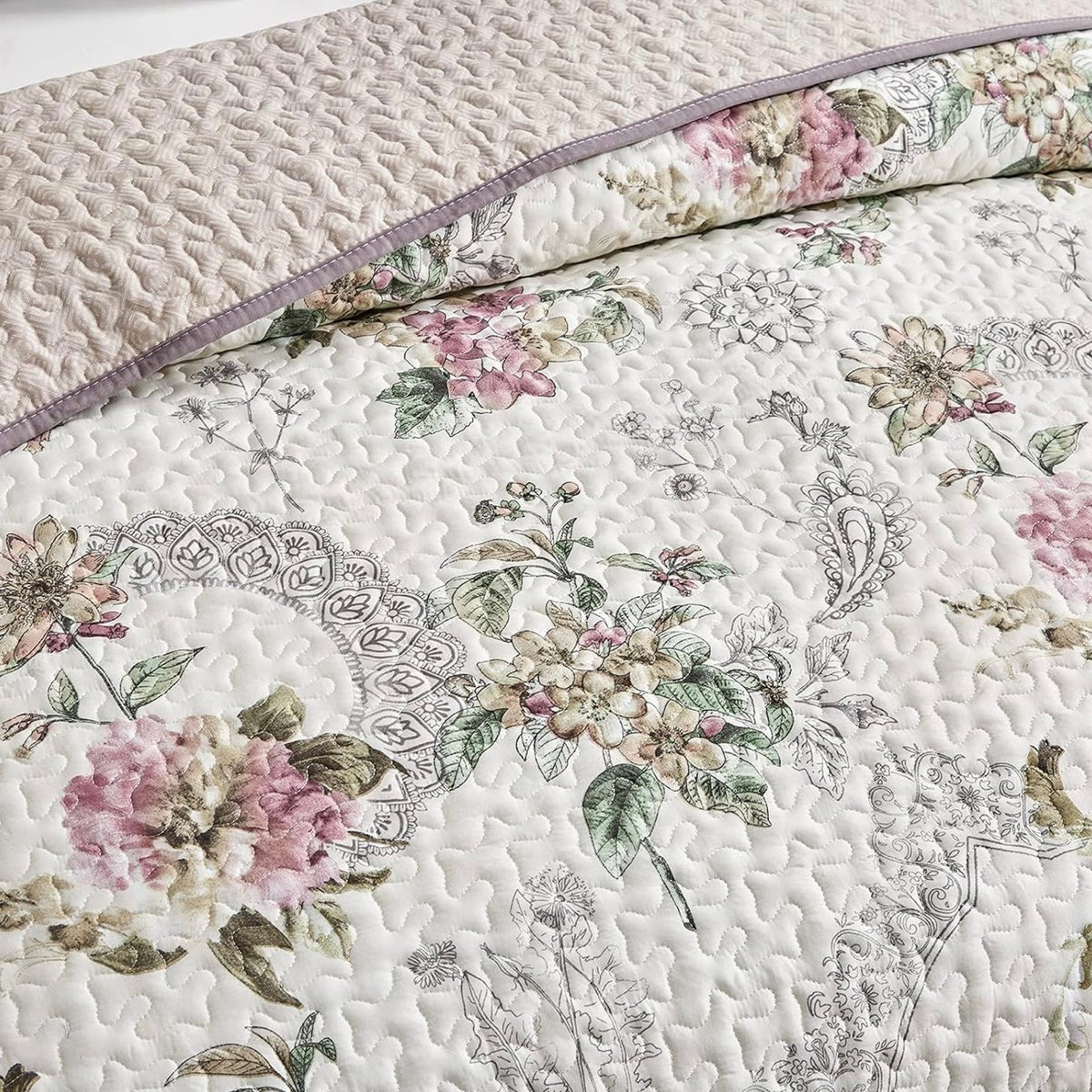 NEW Anthropologie Vintage Floral Reversible Quilt Bedspread Bedding & Sham Set