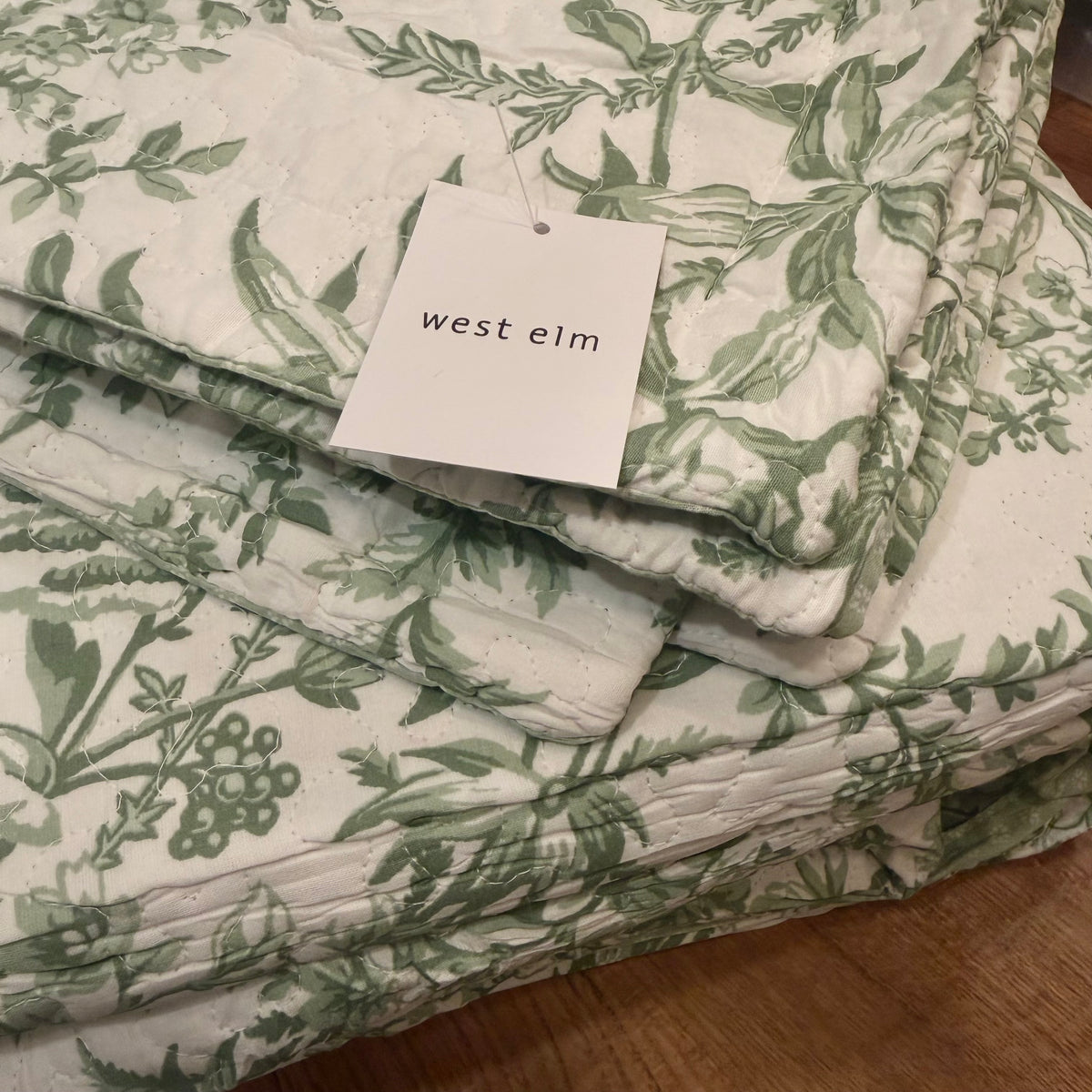 NEW West Elm Green White Floral Vintage Cotton Queen King Bedding Quilt Sham Set