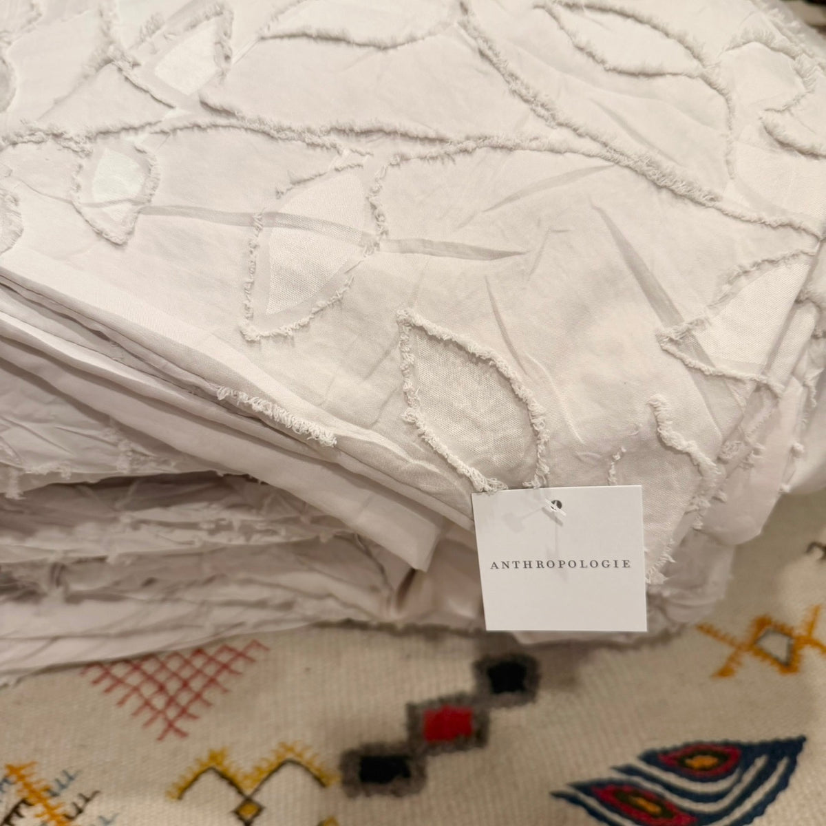 NEW Anthropologie Ivory Beige Tufted Floral Boho Comforter Bedding & Sham Set