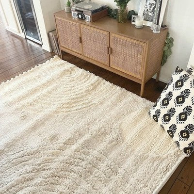 NEW West Elm White Cream Boho Tassel Geometric Shag Area Rug Carpet - 4' x 6'