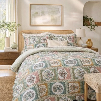 NEW Anthro Multicolor Patchwork Floral Boho Queen / King Bedding Quilt Sham Set