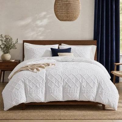 NEW Anthropologie White Queen / King Embroidered Tassel Bedspread Duvet Sham Set