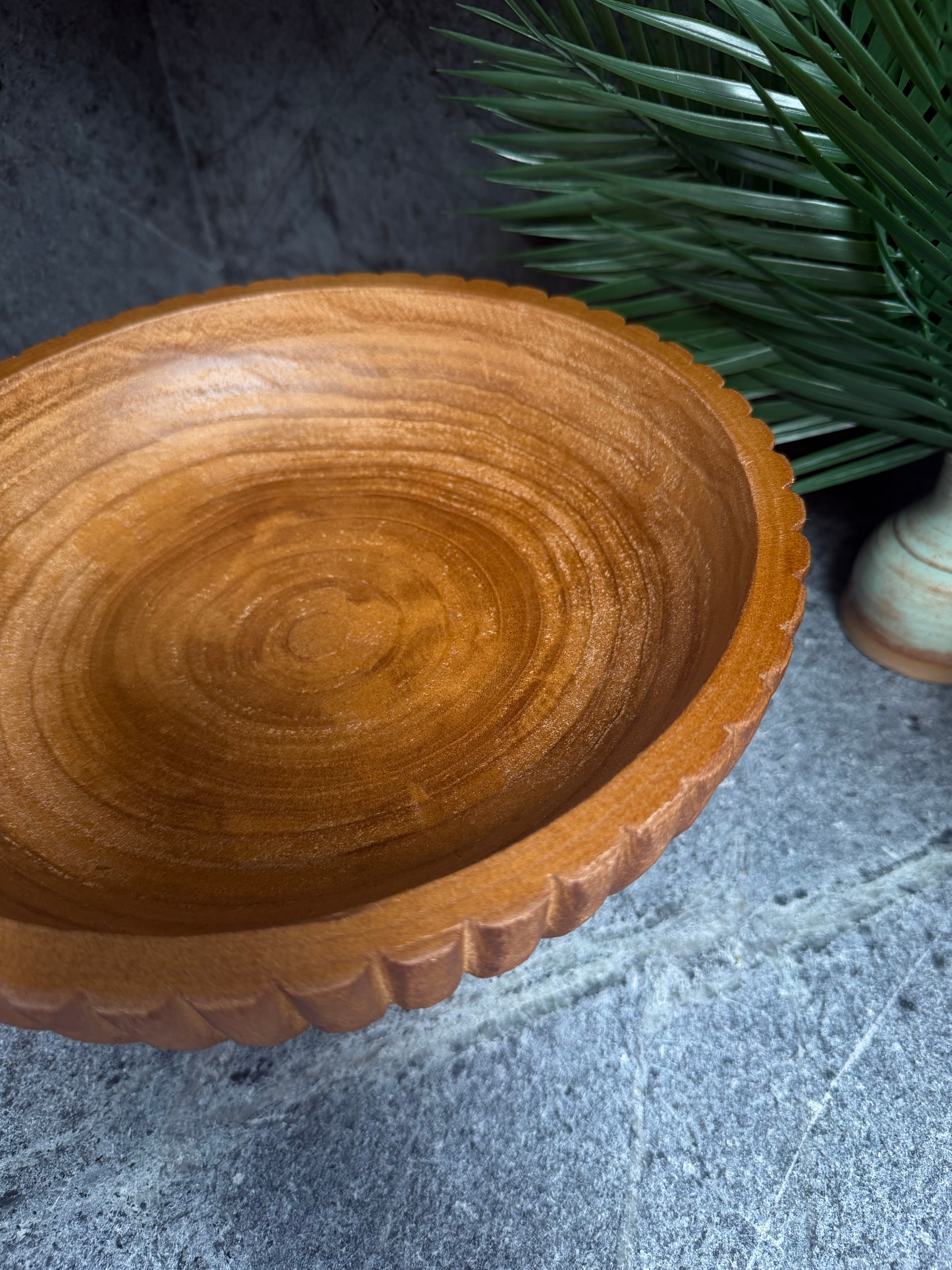 NEW West Elm Large Wood Boho Carved Scalloped Decorative Fruit Bowl Centerpiece