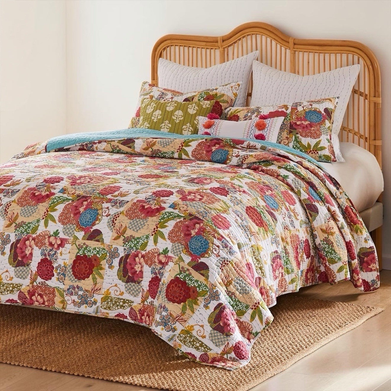 NEW Anthropologie Red White Floral Boho King Quilt Bedspread Bedding & Sham Set