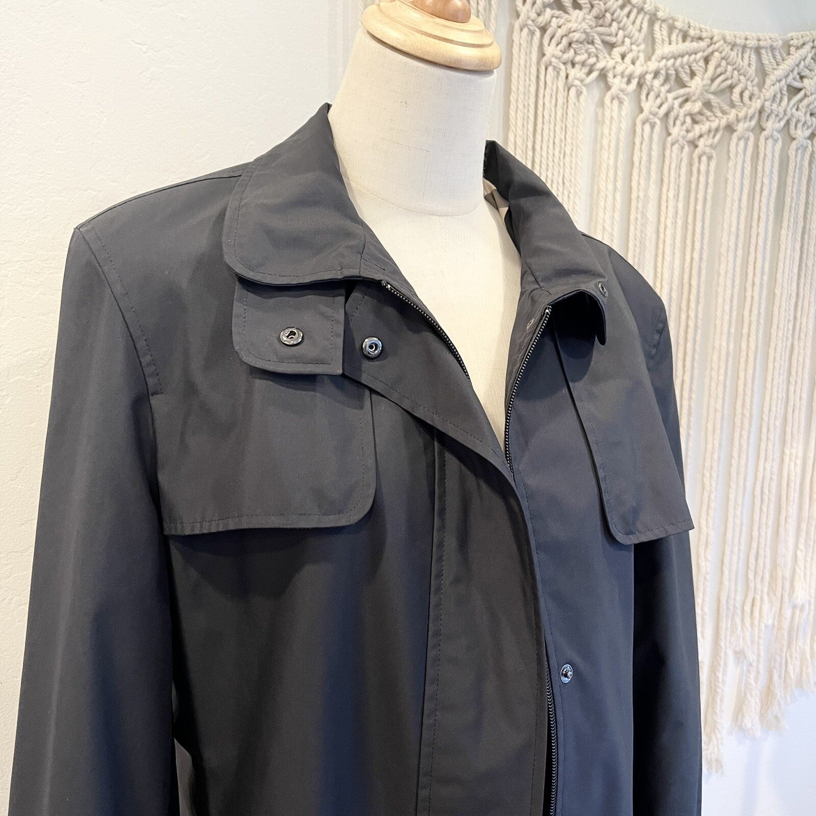 Burberry Women's Black Trench Coat Nylon Rain Coat Jacket - Size Large / 12 - 14