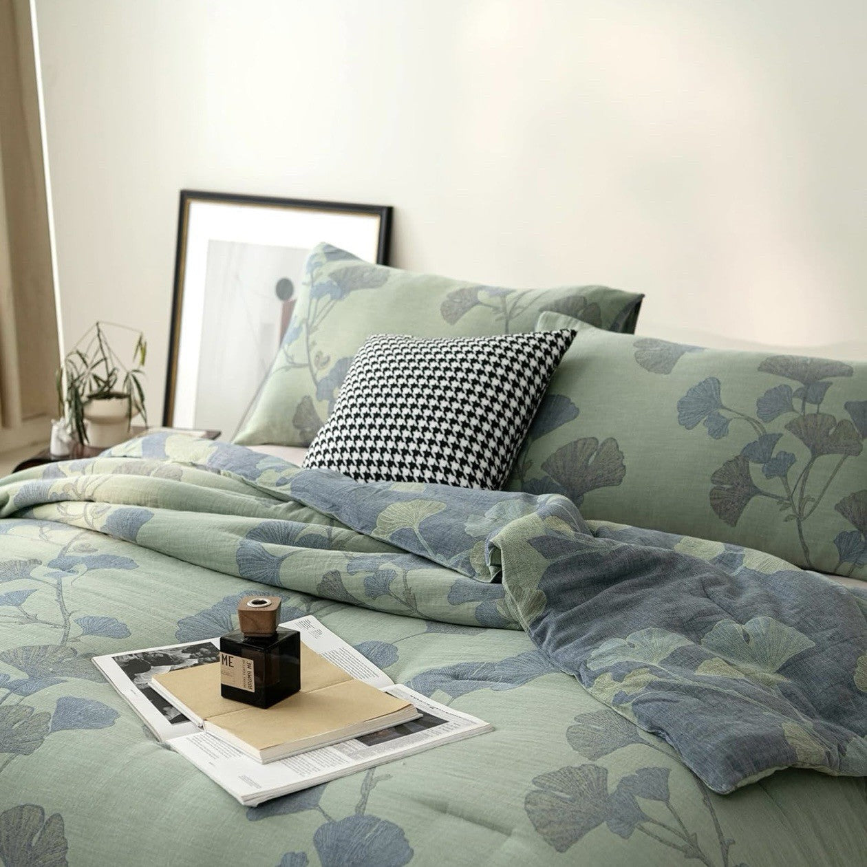 NEW Anthro Blue Green Floral Reversible King Size Bedspread Comforter & Sham Set
