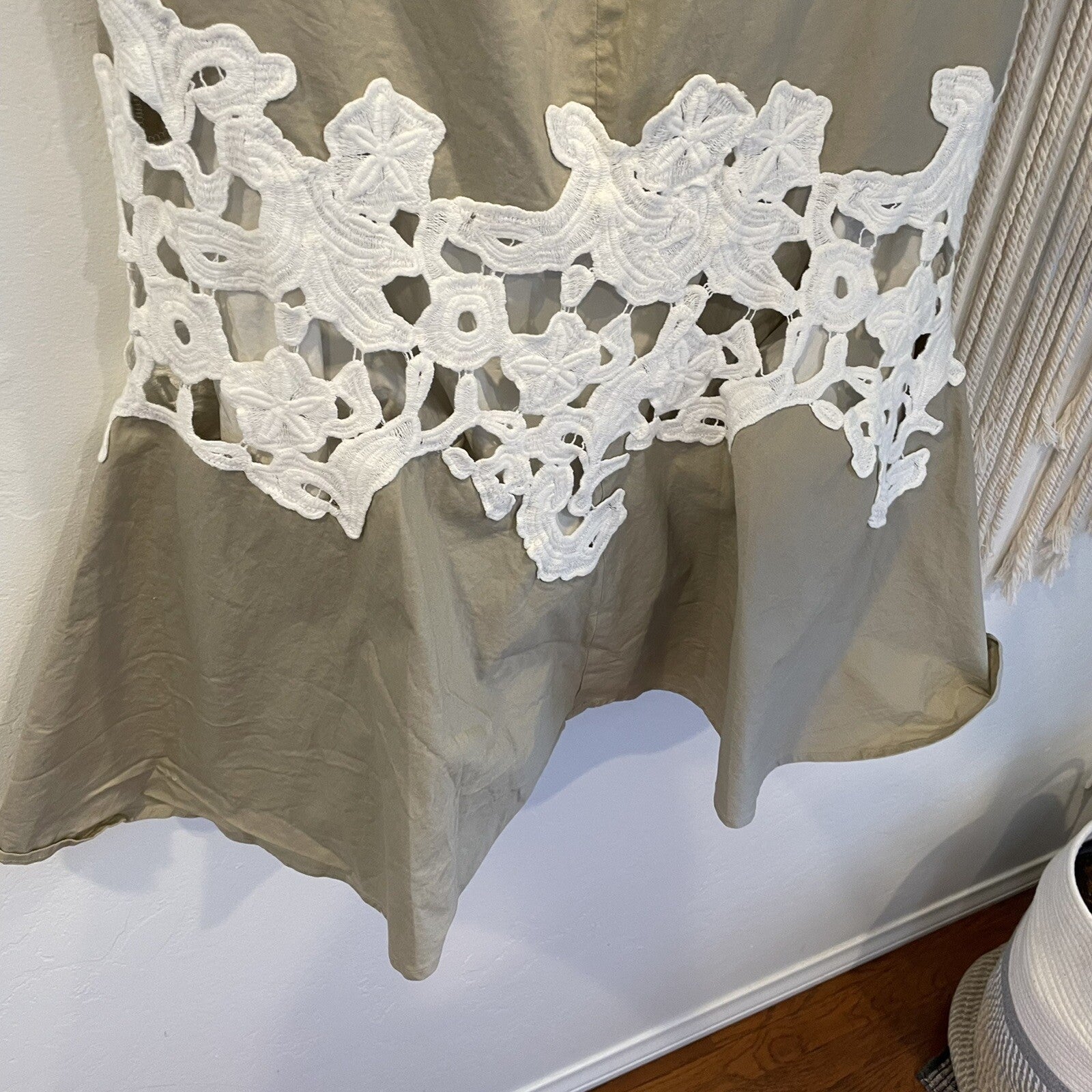 Derek Lam Khaki Floral Lace Khaki Applique Skirt - Size Medium / 8 | Retail $340