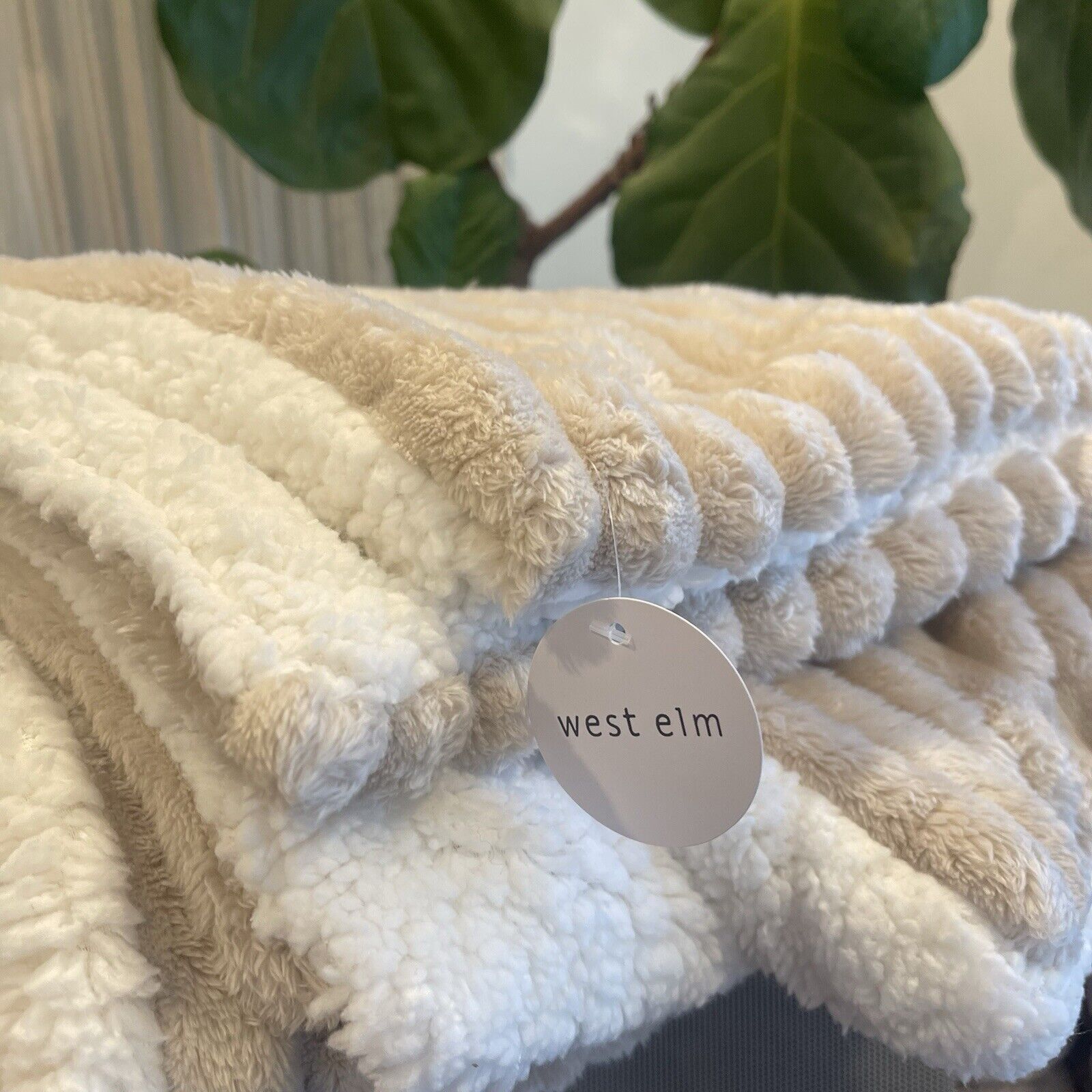 NEW West Elm Boho White Knit Sherpa Ultra Soft Throw Blanket Bedding - 60" x 80"