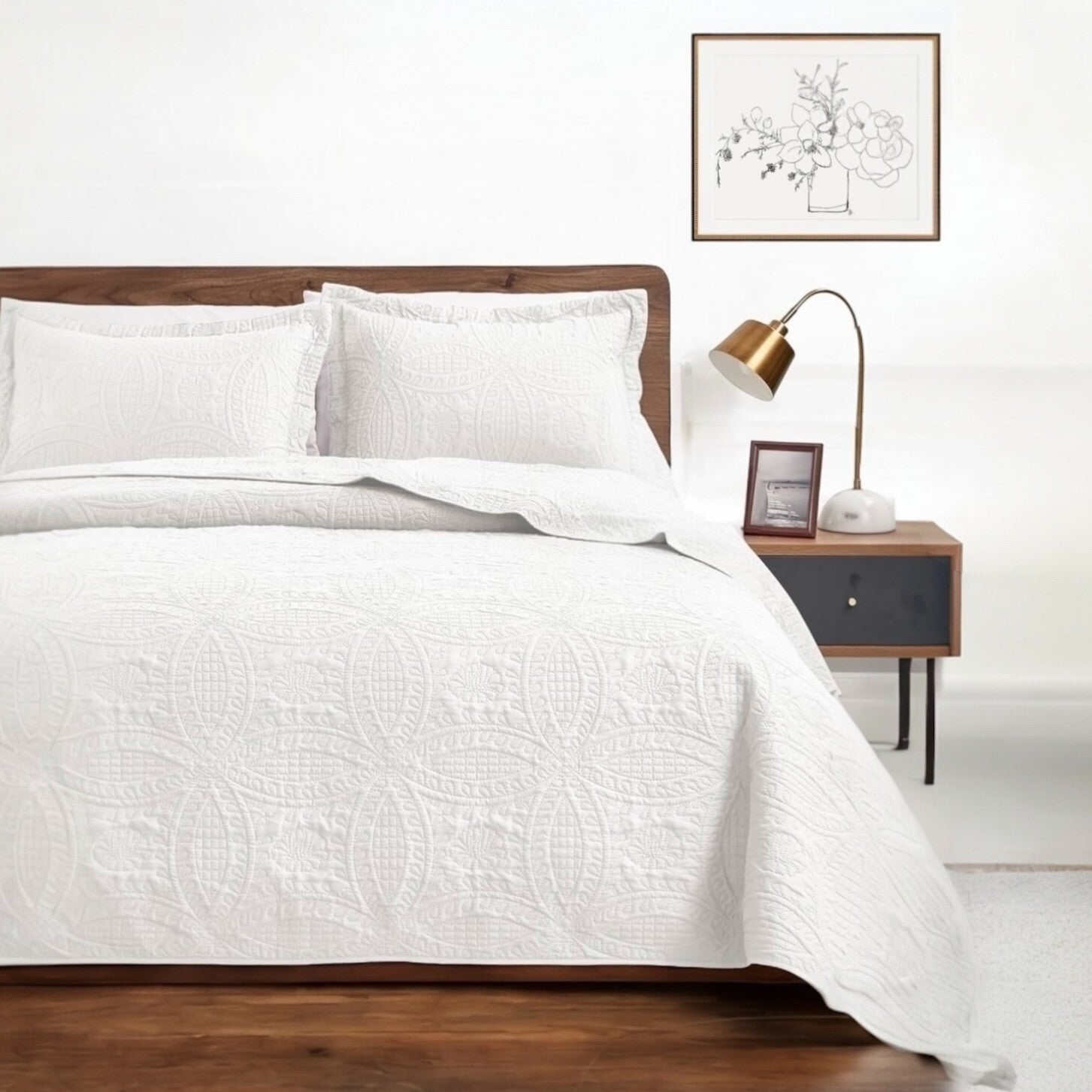 NEW West Elm White Embroidered Cal / King Boho Bedding Quilt Coverlet & Sham Set