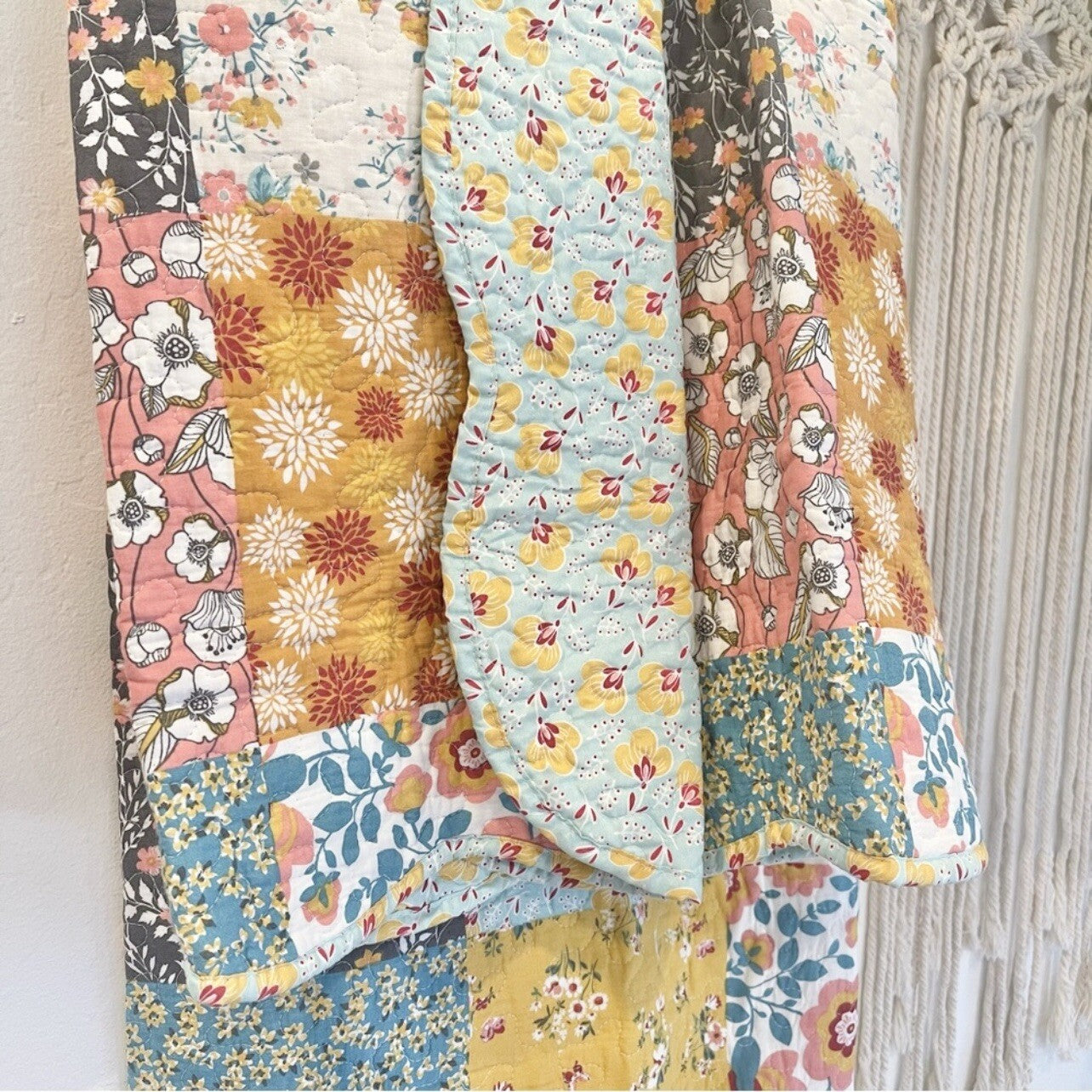 NEW Anthro Boho Cotton Colorful Floral Throw Blanket Bedspread Quilt - 50" x 60"