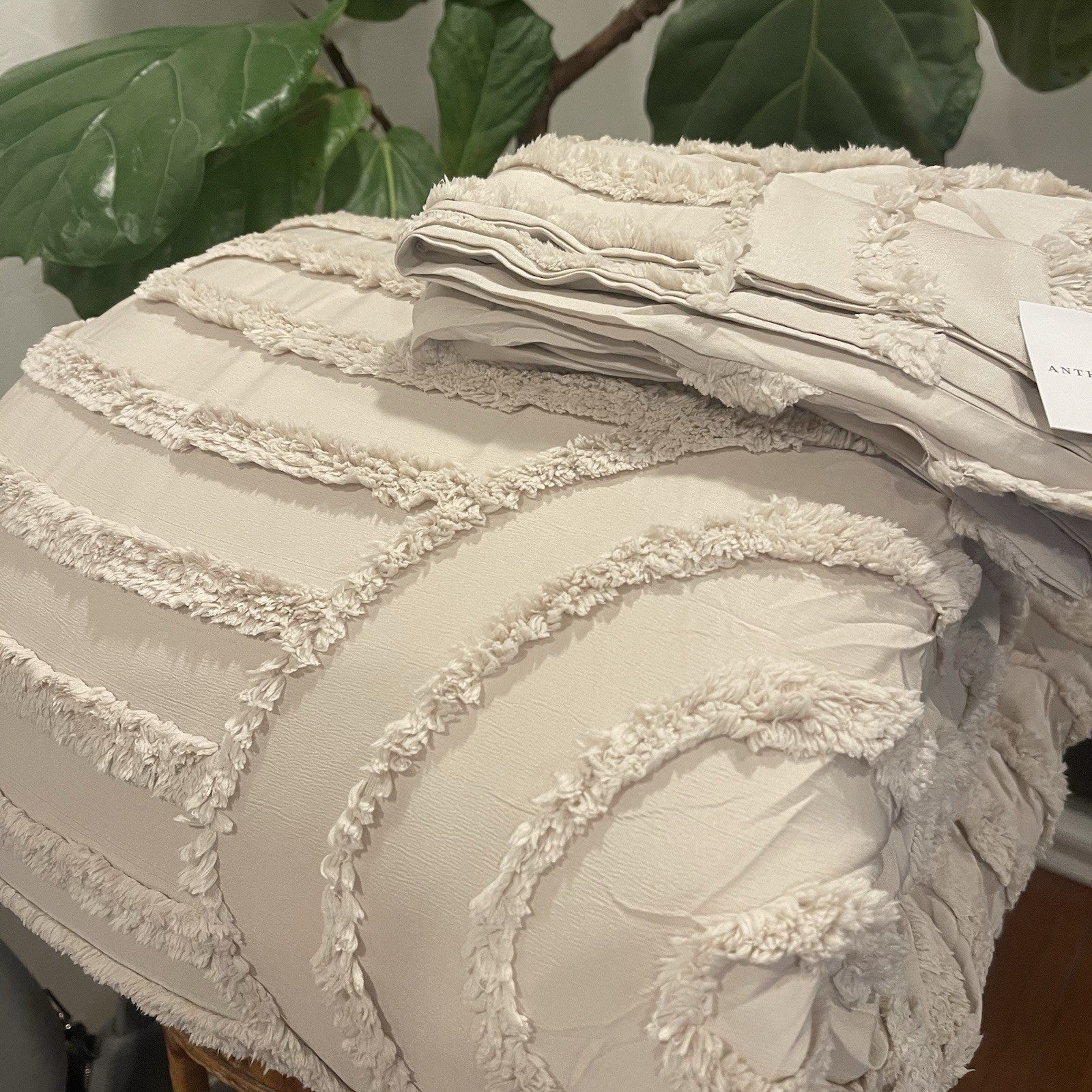NEW Anthro Beige Boho Queen Size Tufted Abstract Bedding Comforter & Sham Set