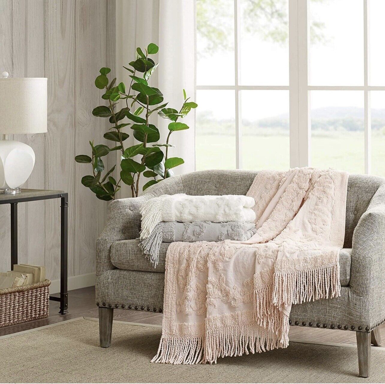 New Anthropologie Pink Boho Tassel Fringe Chenille Throw Blanket - 50" x 60"
