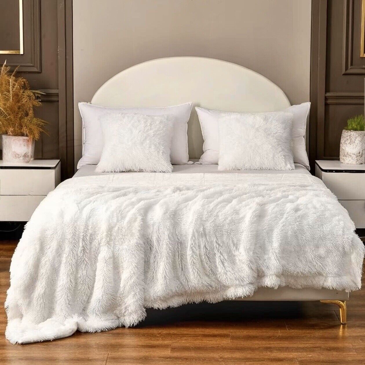 NEW West Elm Boho Beige Faux Fur Fuzzy Plush Throw Blanket Bedding - 50" x 60"