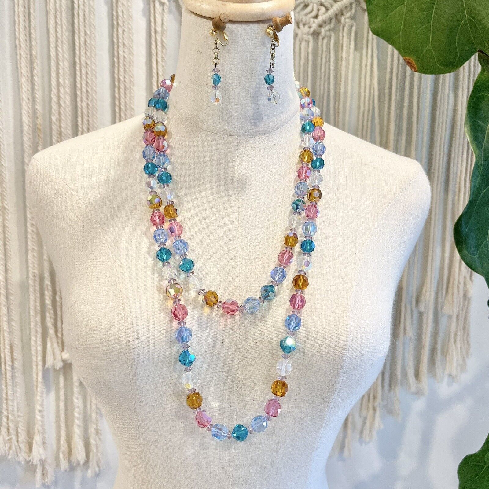 Vintage Lucite Multicolor Beaded Layered Necklace & Earrings Jewelry Retro Set