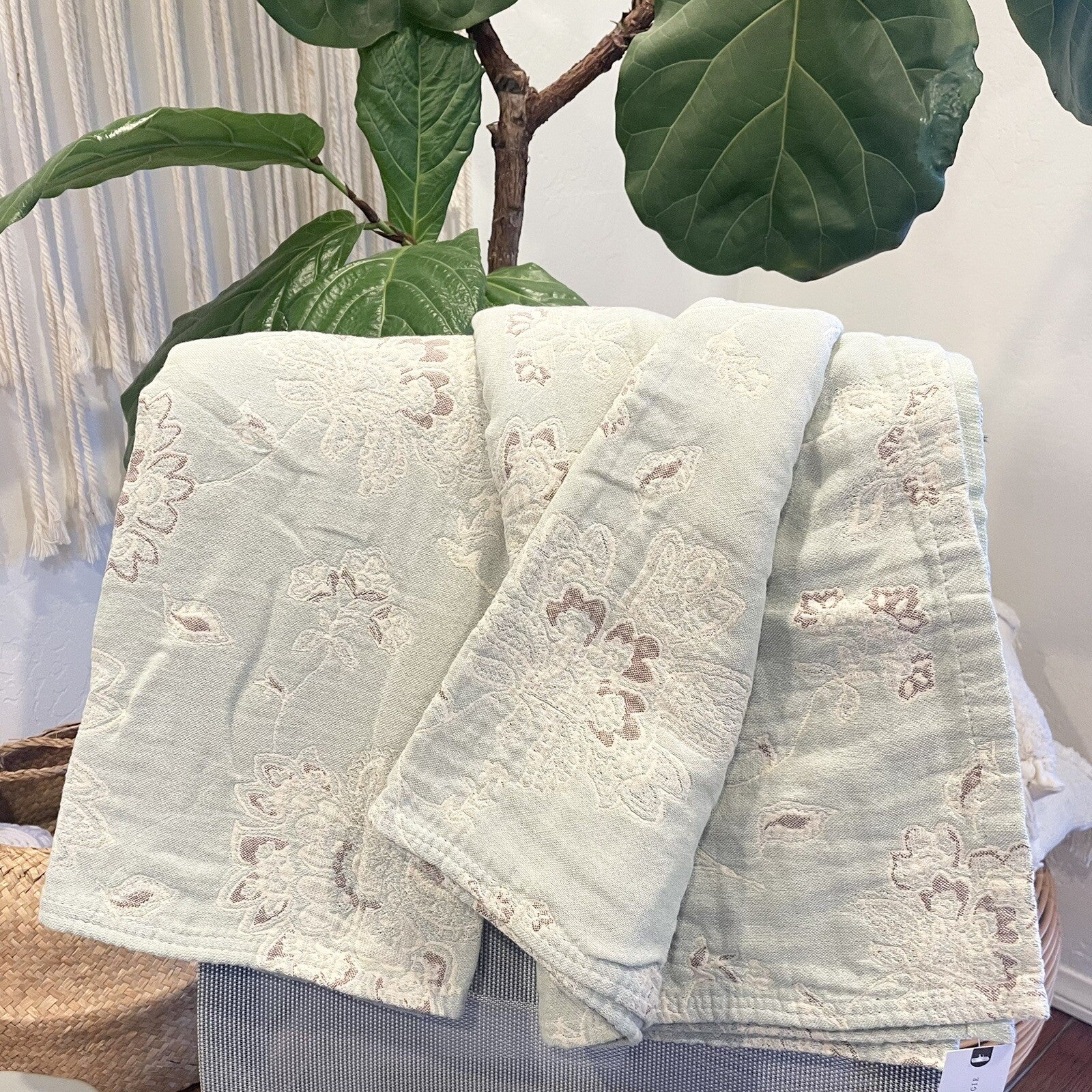 NEW Anthro Boho Floral Muslin Green Reversible Throw Blanket - 90" x 80"