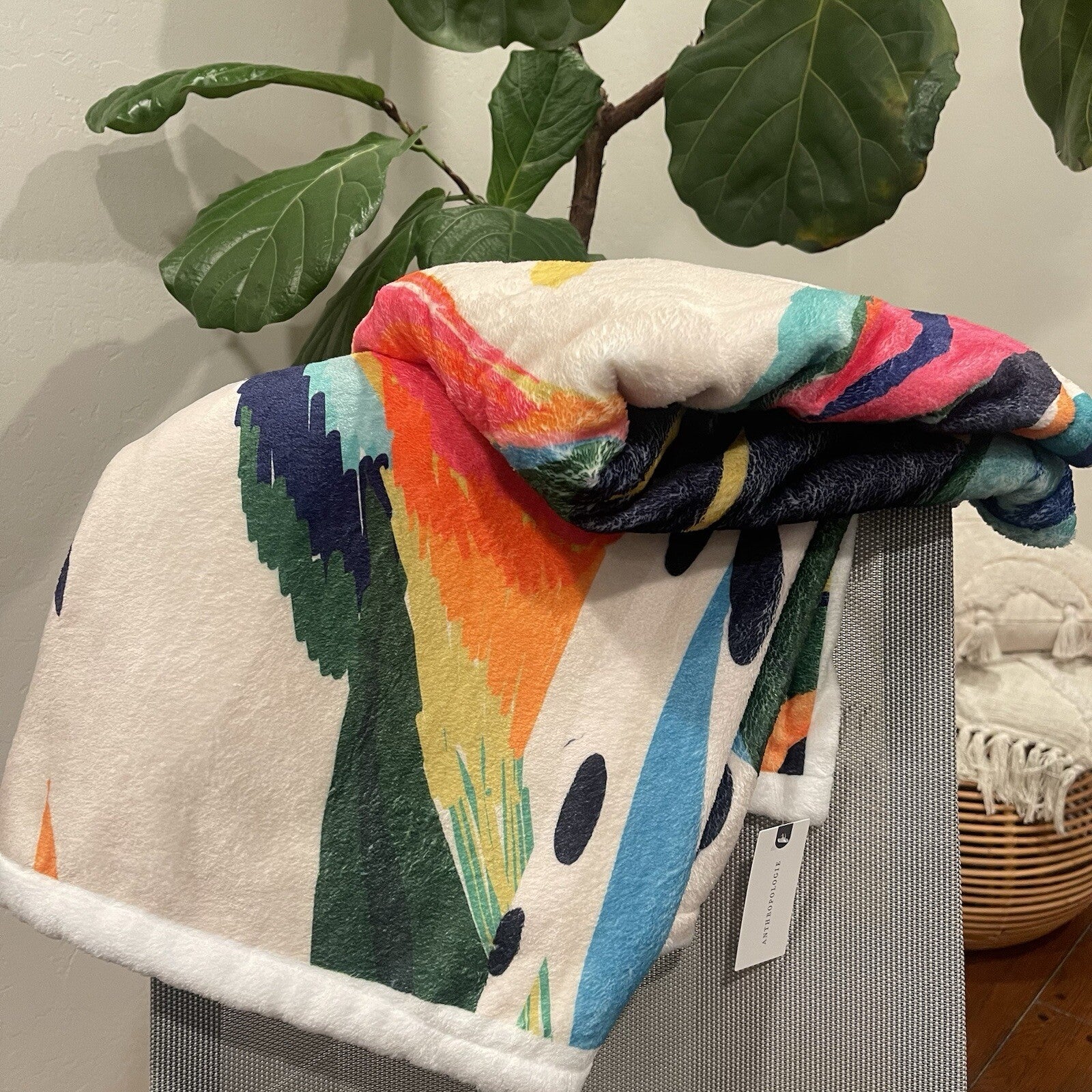 New Anthropologie Boho Abstract Fleece Throw Blanket Bedspread Bedding 50" x 60"