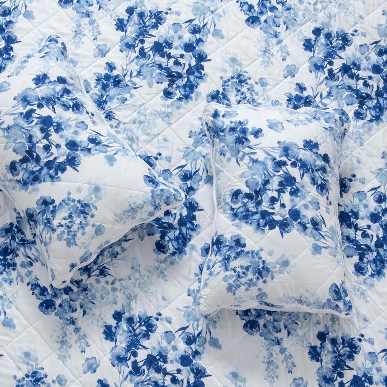 NEW Anthro Blue & White Boho Knit Floral Queen / King Bedding Quilt & Sham Set