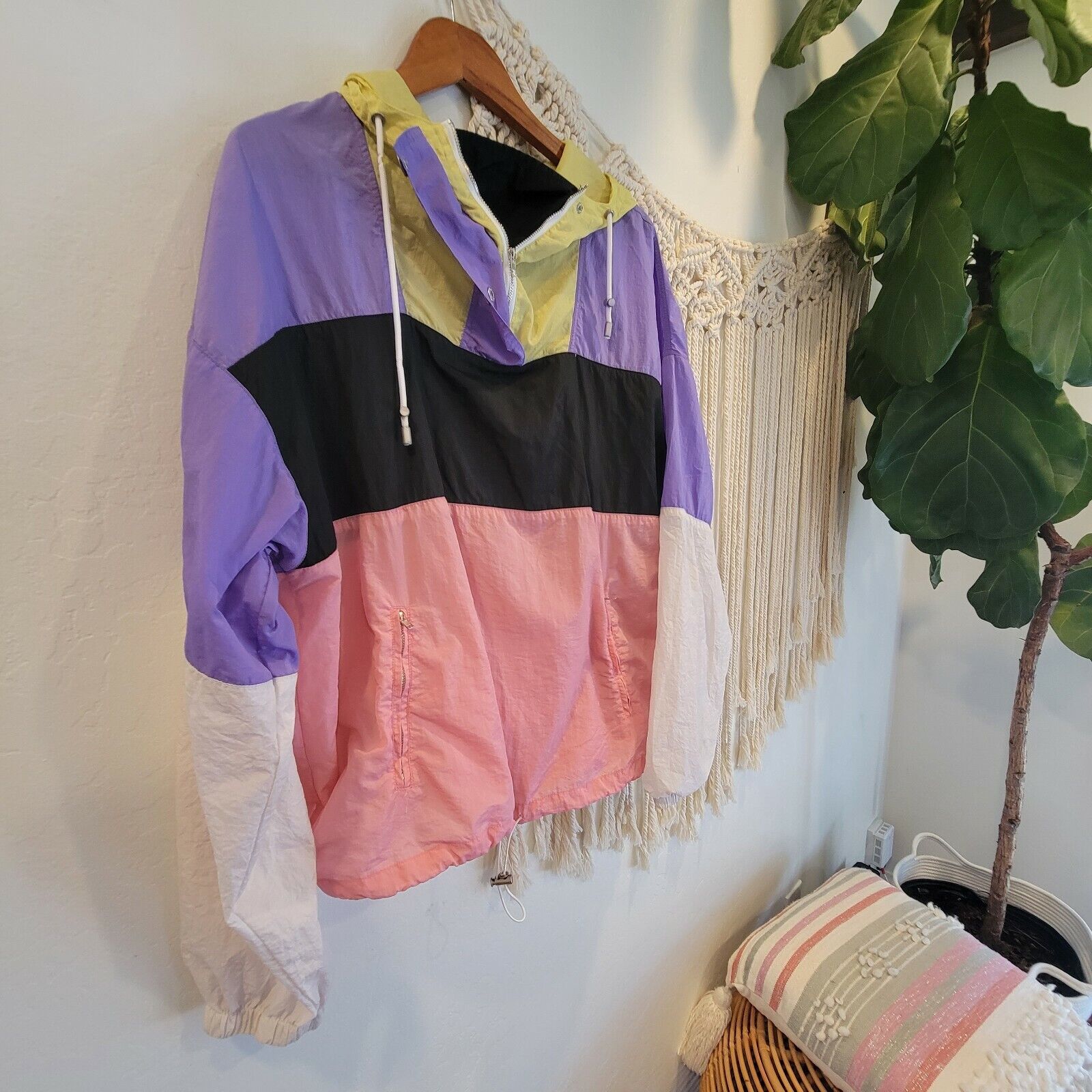 ASTR Neon Retro Sawyer Windbreaker Jacket / Sweatshirt | Size Large