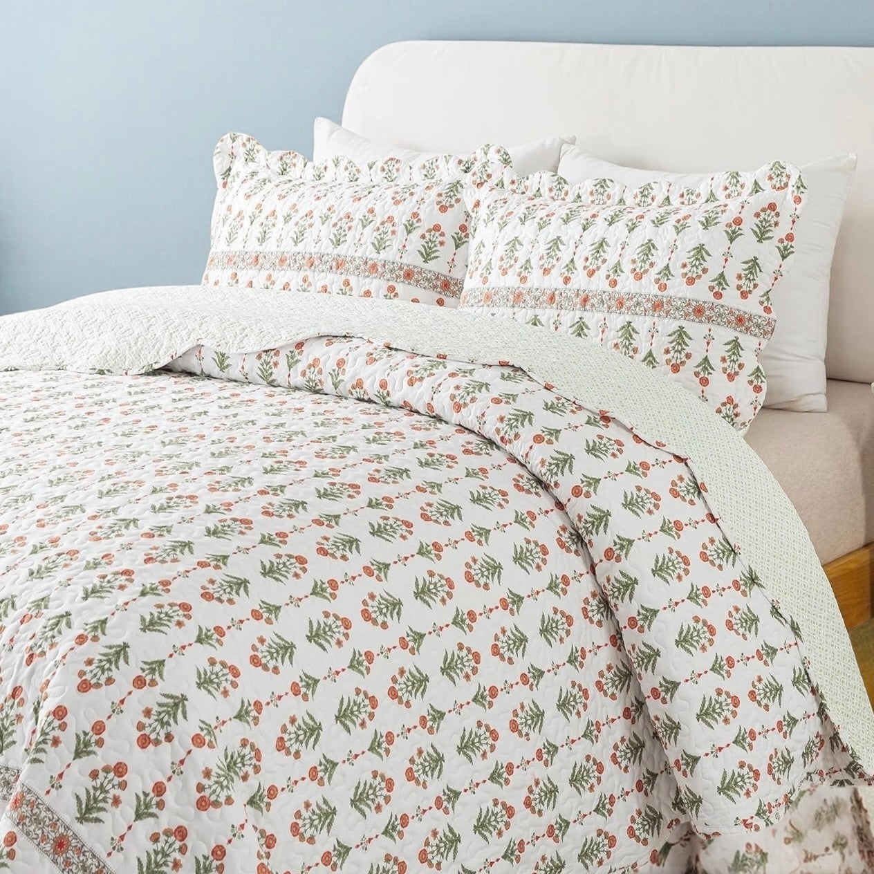 NEW Anthro Coral & White Floral Pattern Queen / King Bedding Quilt & Sham Set