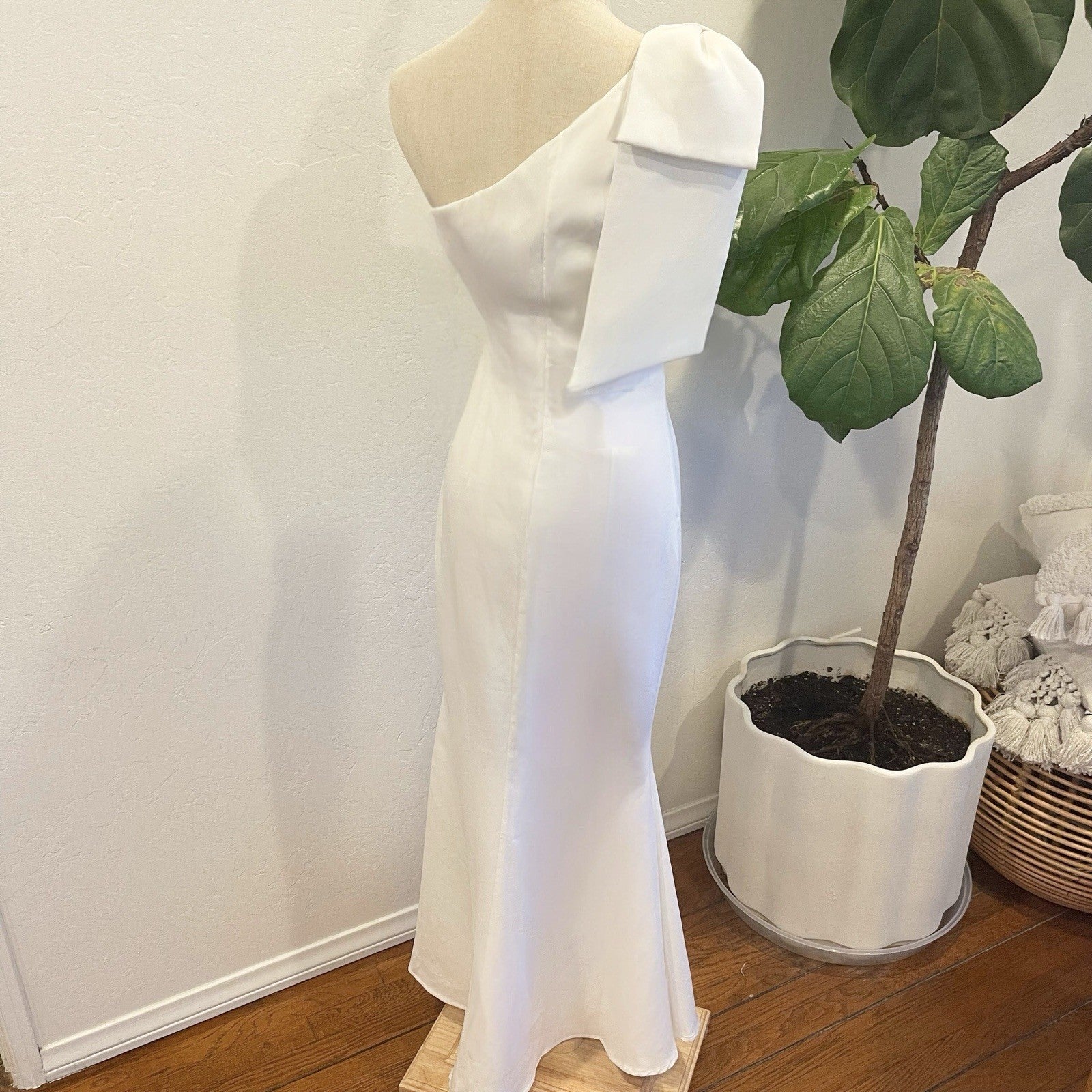 NEW Anthro / Petal & Pup White One Shoulder Midi Cocktail Dress Gown Small XS