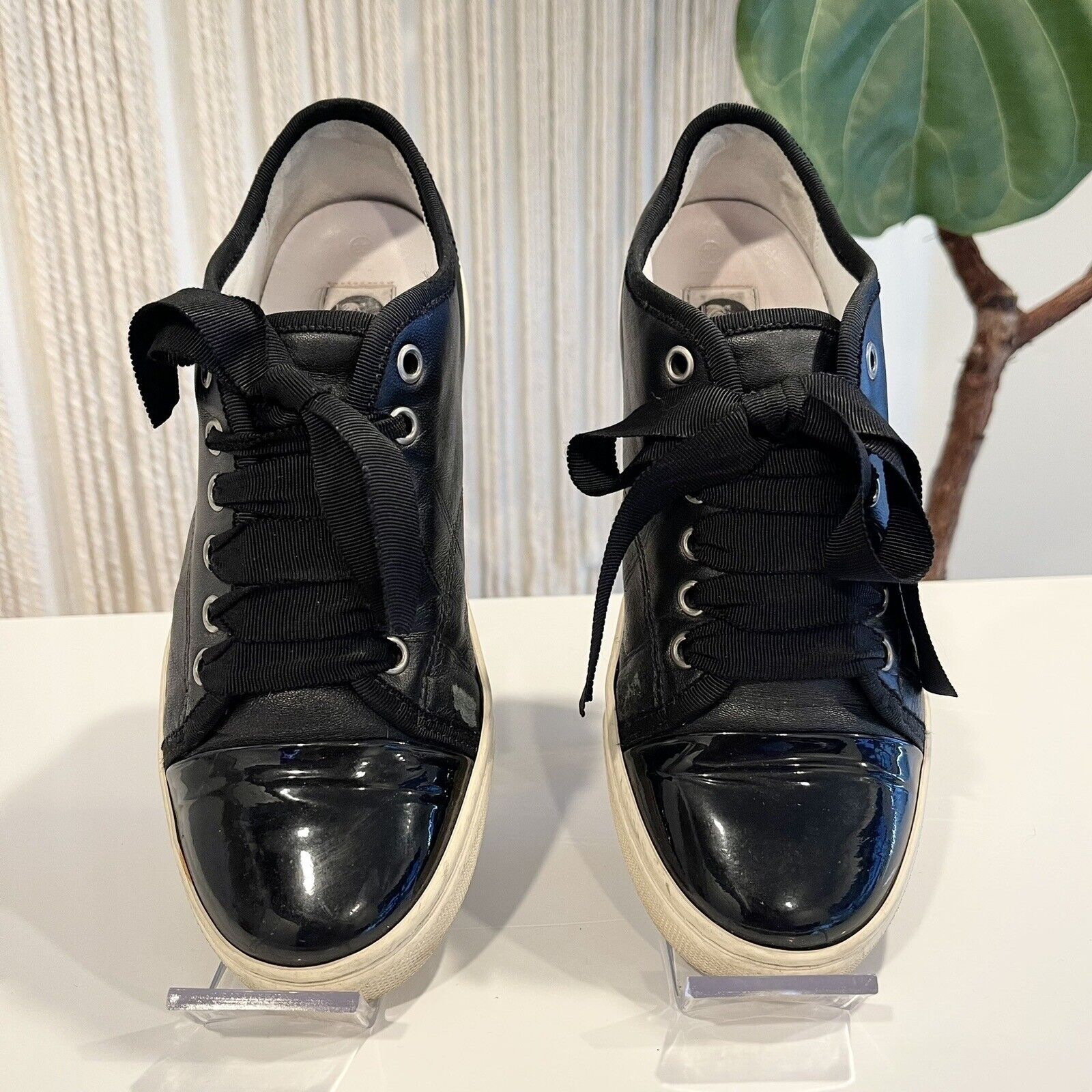 Lanvin Black Patent Leather Lace-up Fashion Sneakers Shoes Flats - Size 6 / 36