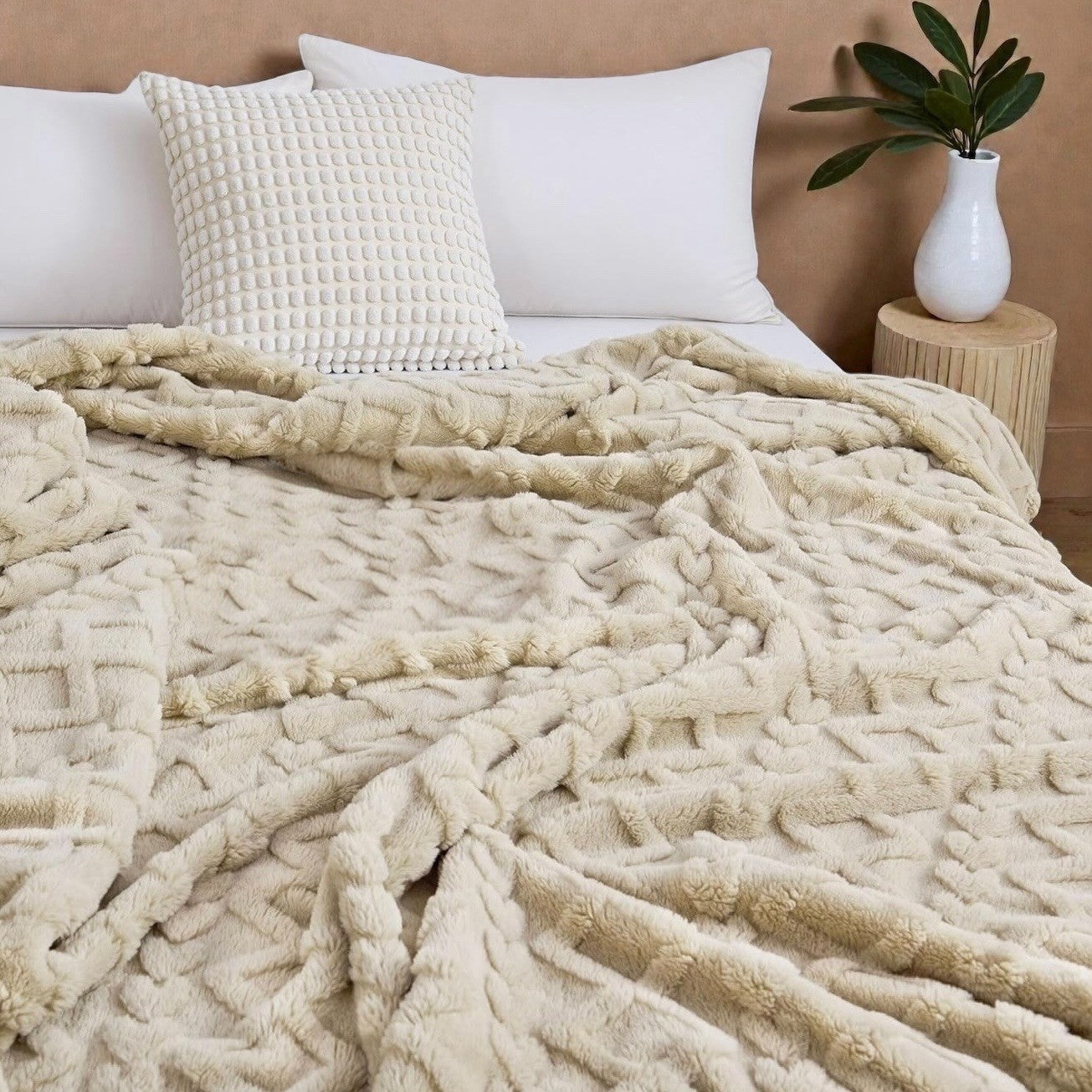 NEW West Elm Beige Ultra Soft Fleece Boho Tufted Fuzzy Throw Blanket - 50" x 60"