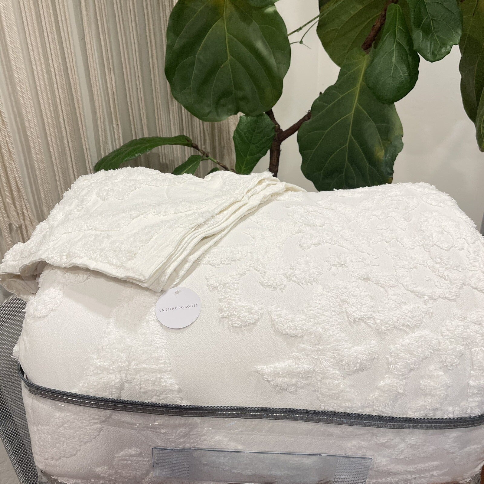 NEW Anthropologie White King Chenille Damask Comforter Bedding Blanket Sham Set