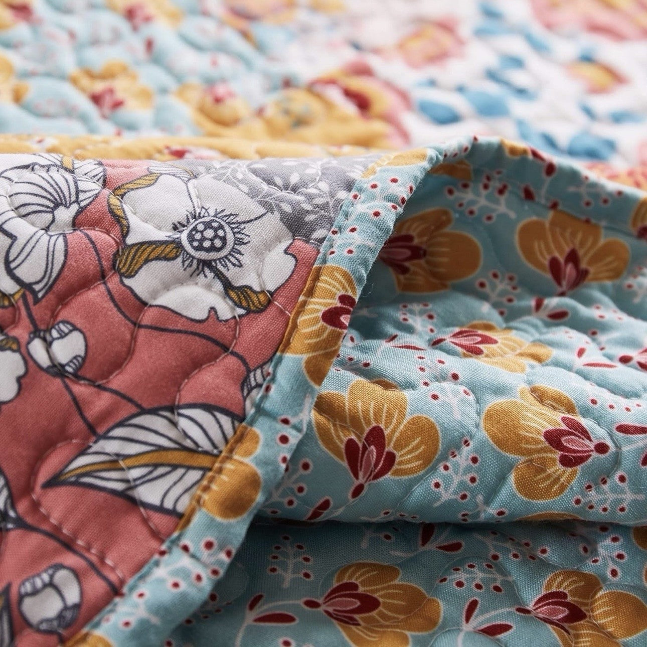 NEW Anthro Patchwork Floral Reversible Boho Queen King Bedding Quilt & Sham Set