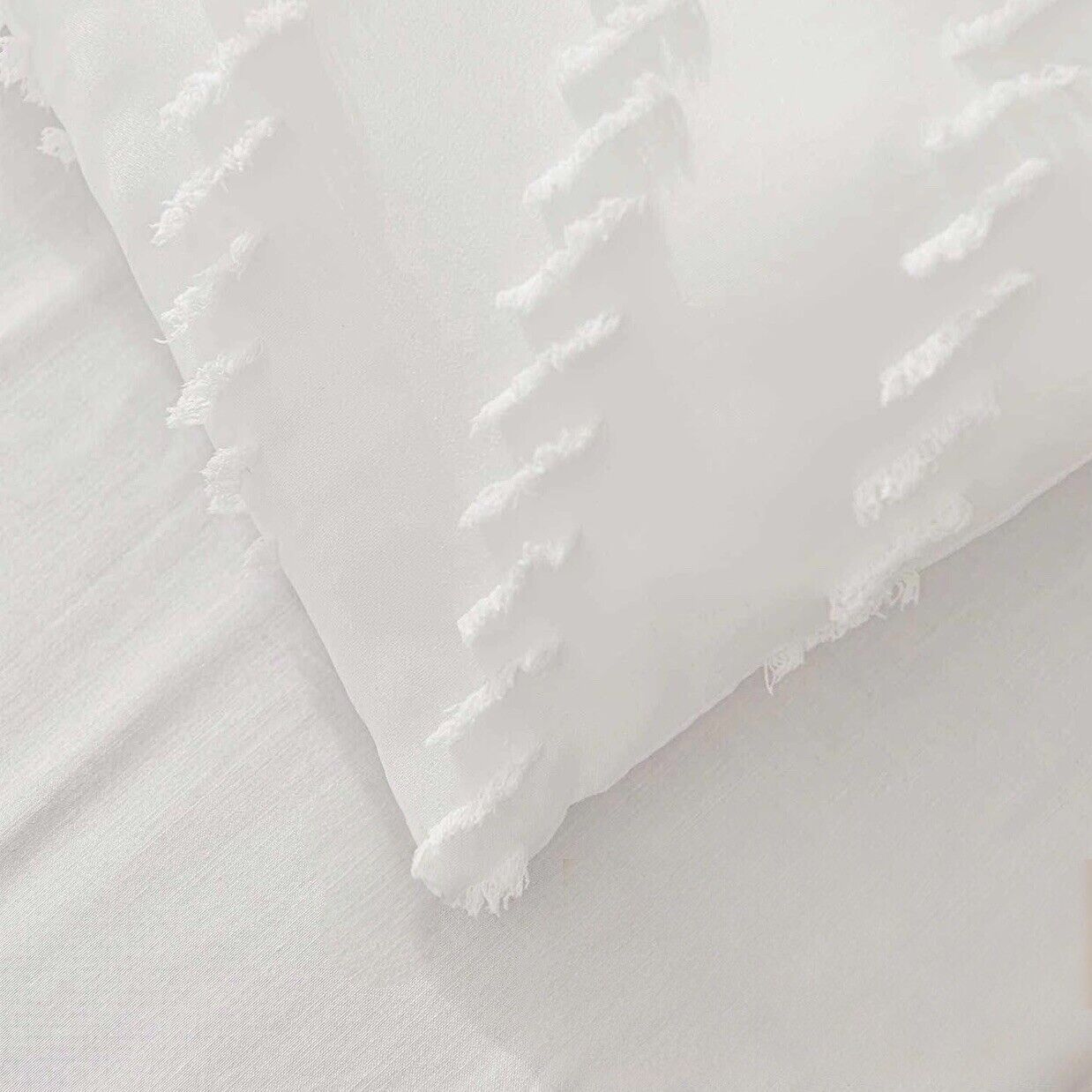 NEW Anthropologie White Tufted Queen Size Fringe Comforter Bedding Sham Case Set