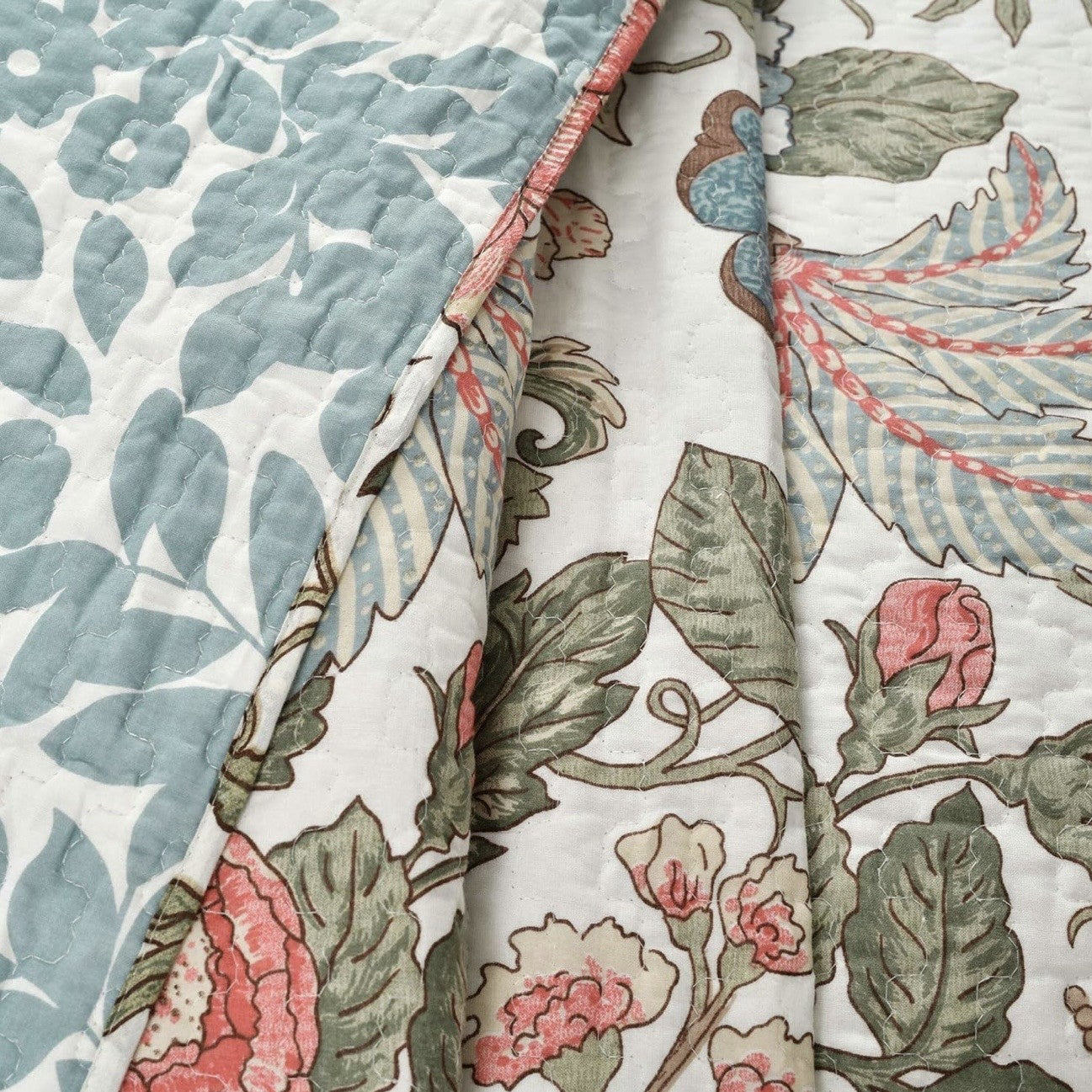 NEW Anthro Cotton Floral Reversible Boho Queen / King Bedding Quilt & Sham Set