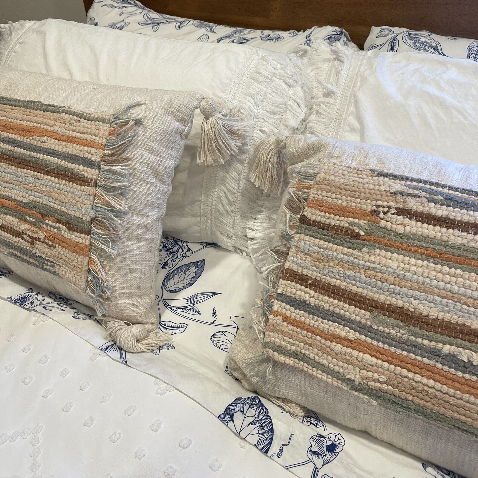 NEW Anthropologie Boho Tassel Woven Knit Lumbar Throw Pillow & Insert - 16 x 24