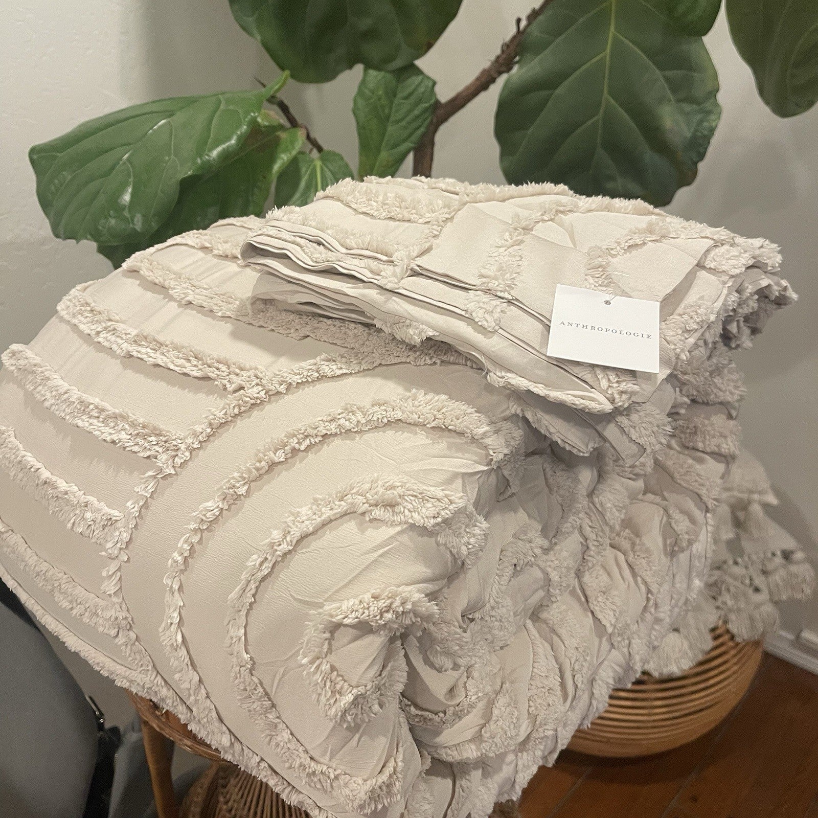NEW Anthro Beige Boho Queen Size Tufted Abstract Bedding Comforter & Sham Set