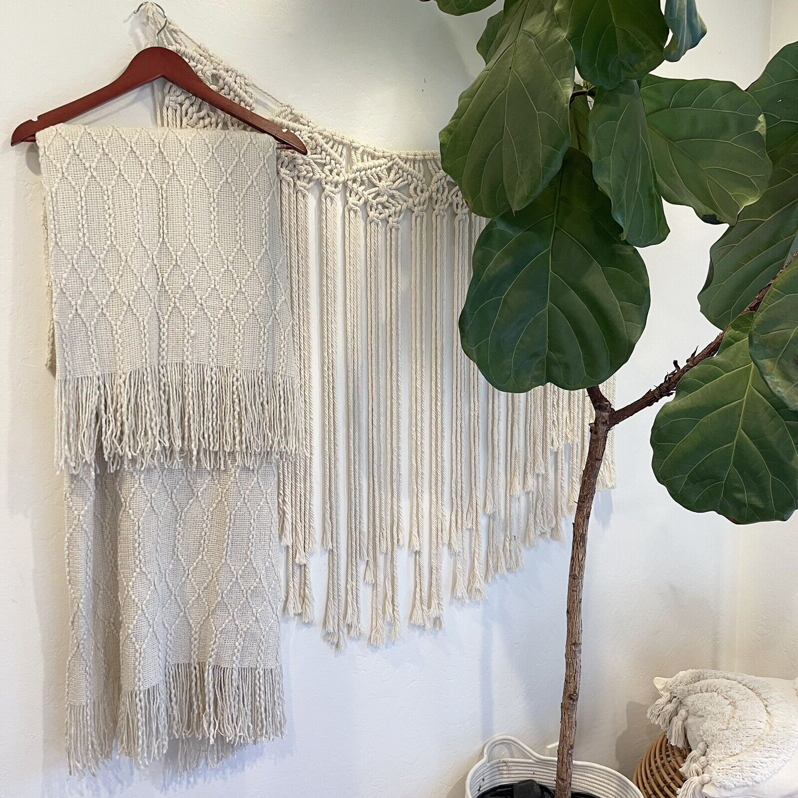 New Anthropologie White Boho Tassel Fringe Pom Pom Knit Throw Blanket 60" x 80"