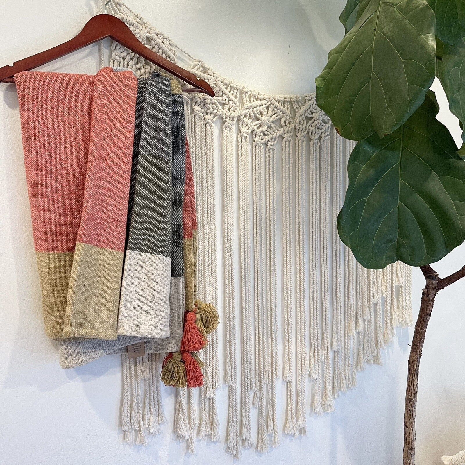 New Anthropologie Colorful Stripes Boho Tassel Knit Throw Blanket - 50" x 60"