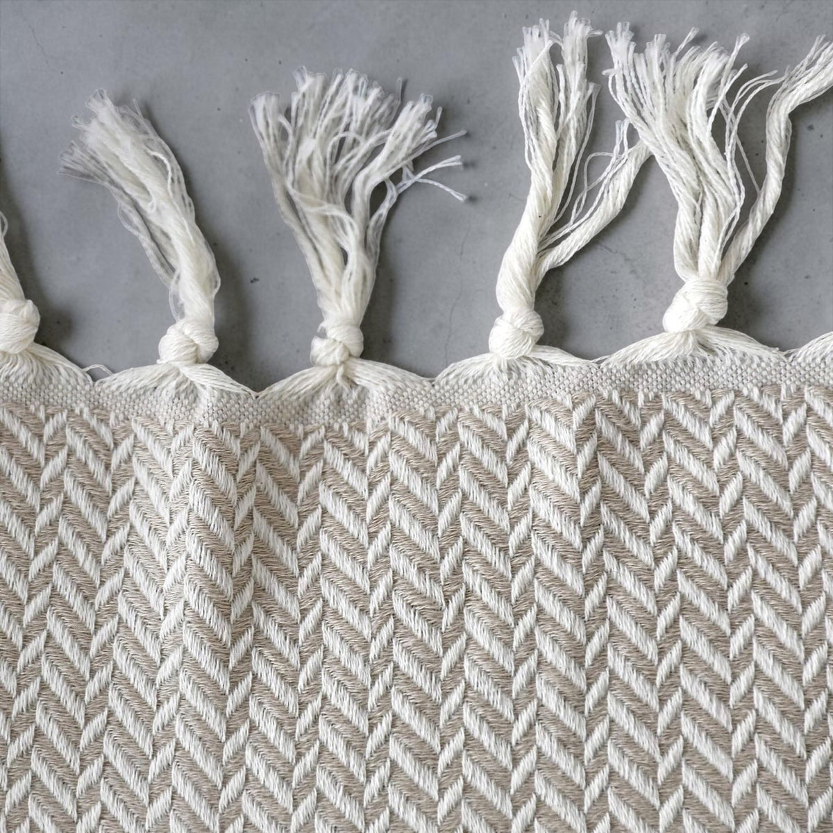 NEW West Elm Boho Beige White Turkish Cotton Tassel Throw Blanket - 60" x 50"