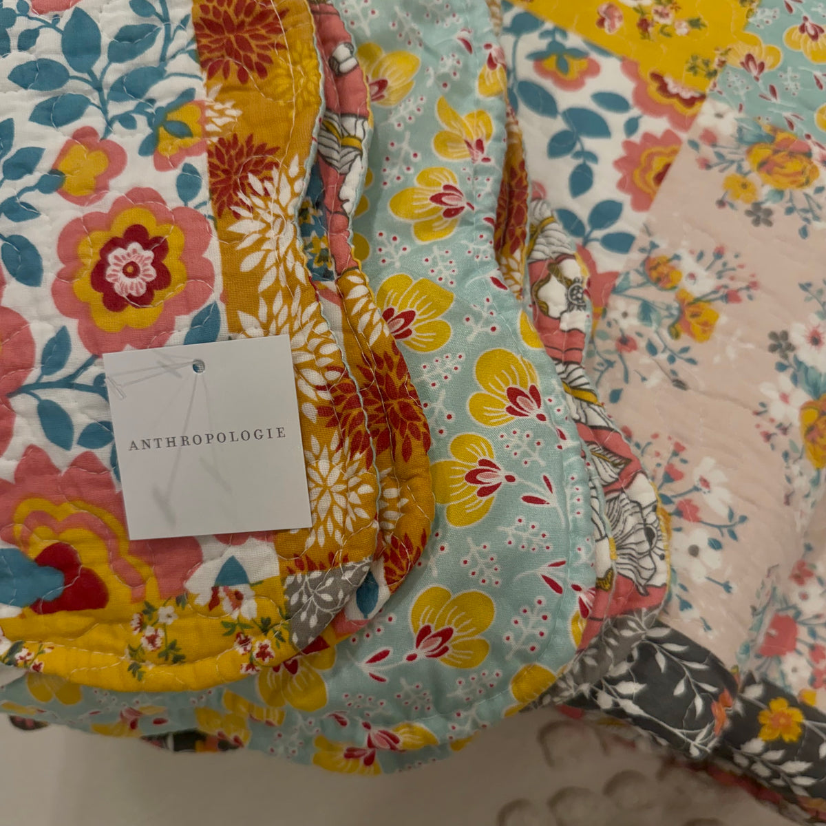 NEW Anthropologie Patchwork Floral Reversible Queen King Bedding Quilt Sham Set