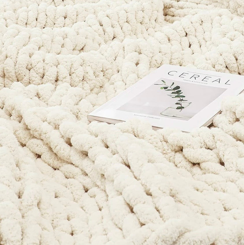 NEW Anthro Boho Chunky White Chenille Cable Knit Crochet Throw Blanket 60" x 40"