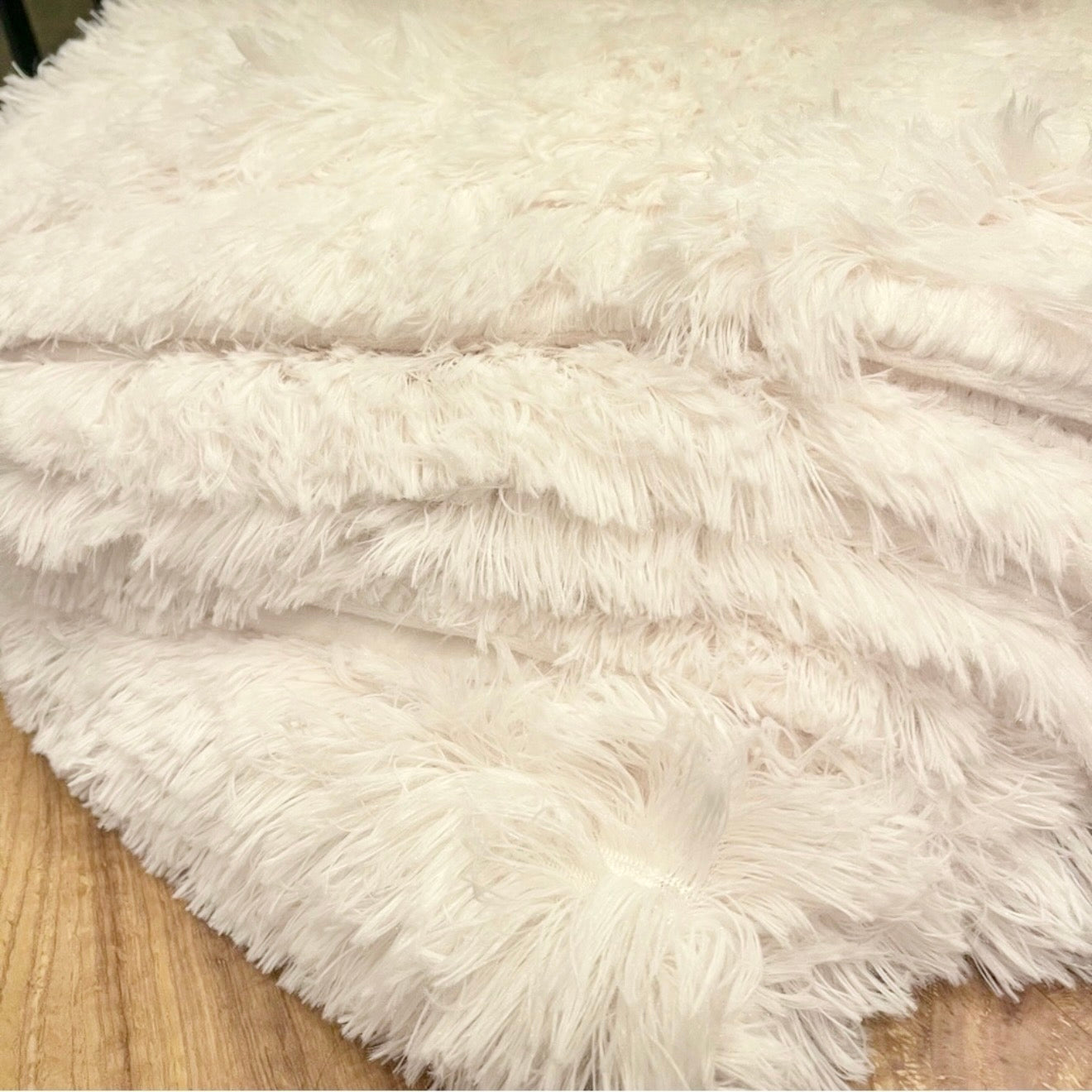 NEW West Elm Boho Beige Faux Fur Fuzzy Plush Throw Blanket Bedding - 50" x 60"