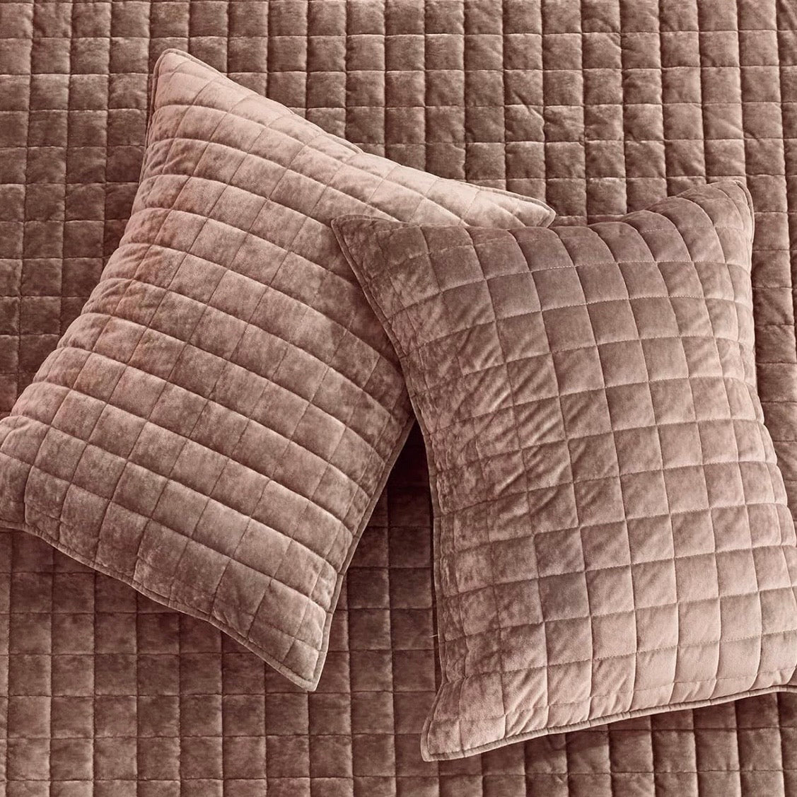 NEW West Elm Terracotta Velvet King / Queen Ultra Soft Bedding Quilt & Sham Set