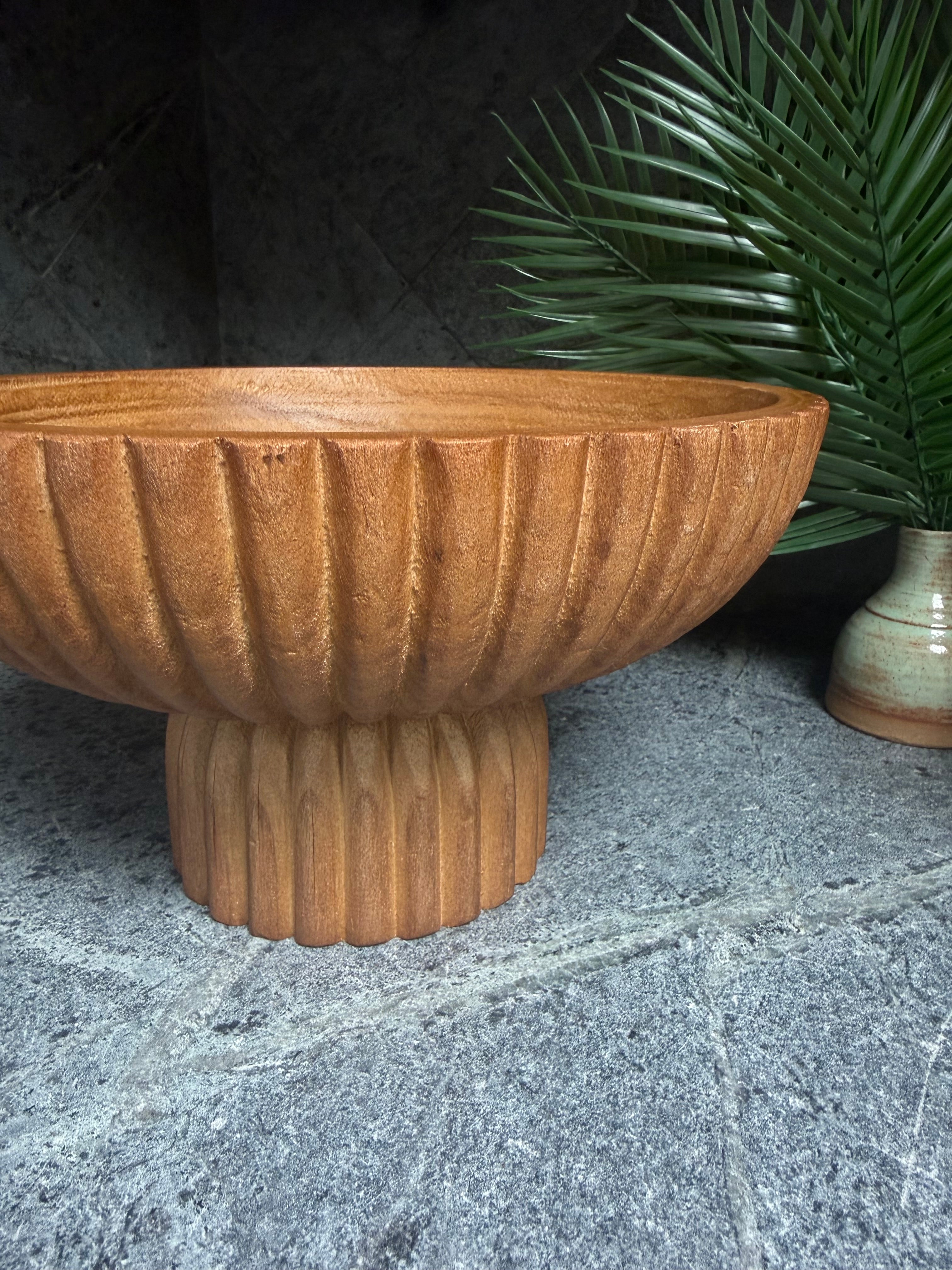 NEW West Elm Large Wood Boho Carved Scalloped Decorative Fruit Bowl Centerpiece