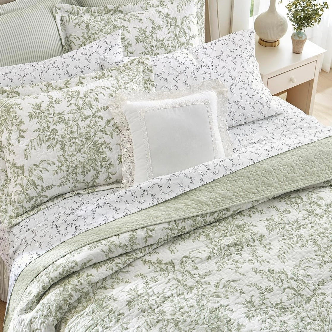 NEW West Elm Green White Floral Vintage Cotton Queen King Bedding Quilt Sham Set