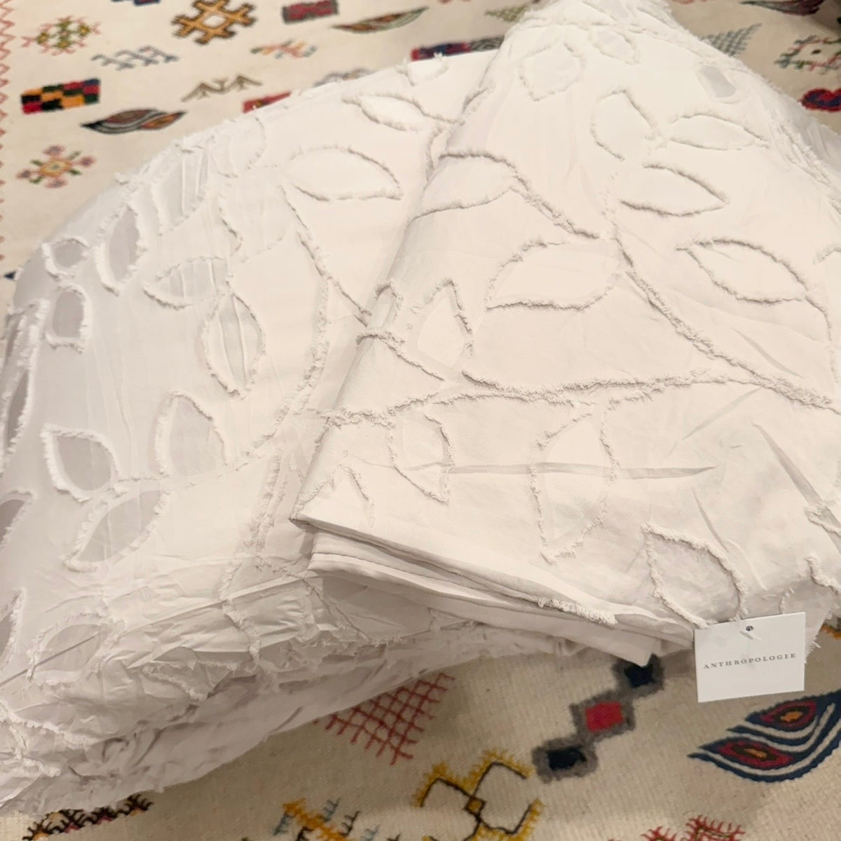 NEW Anthropologie Ivory Beige Tufted Floral Boho Comforter Bedding & Sham Set