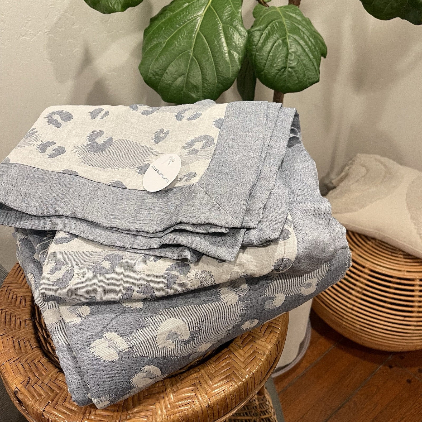 NEW Anthropologie Blue Grey Spotted Boho King Size Bedding Duvet Sham Case Set