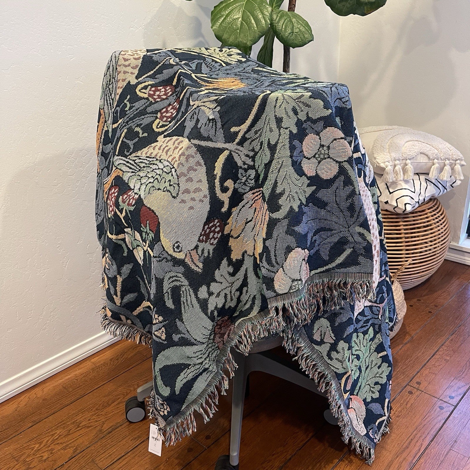 NEW Anthropologie Boho Bird Blue Tassel Throw Blanket Bedspread Quilt - 50 x 70