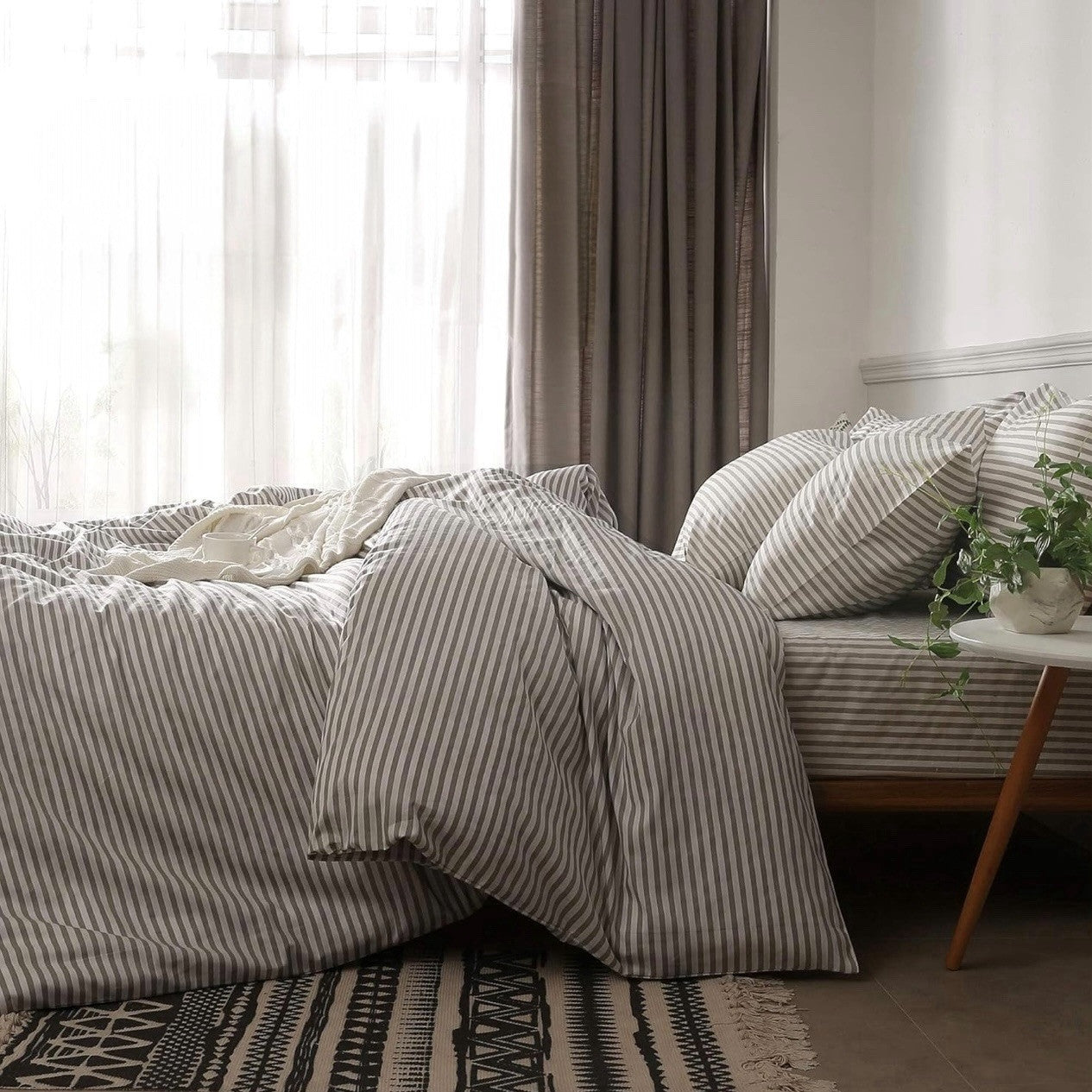 NEW West Elm White Grey Boho Queen Size Simple Striped Bedding Duvet & Sham Set