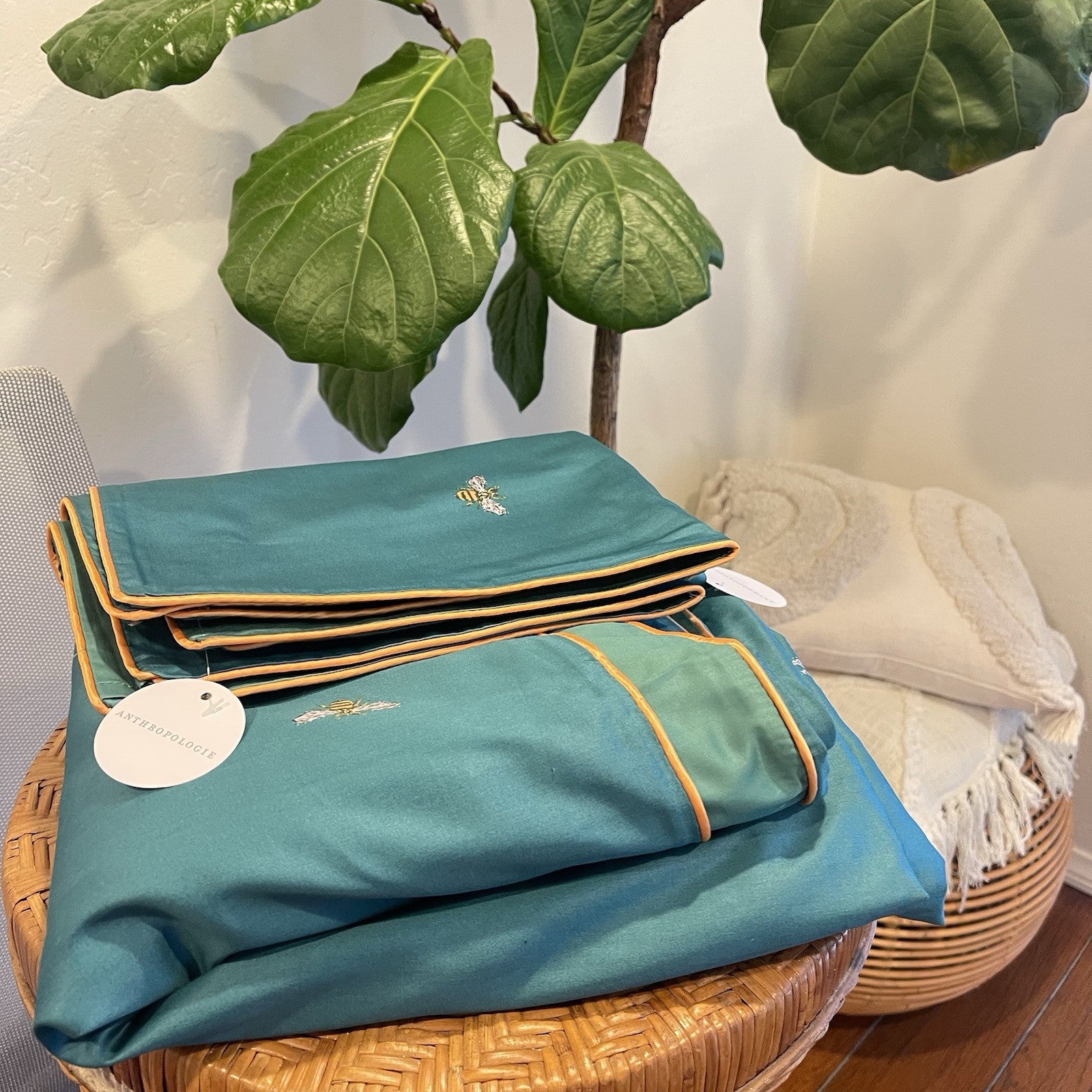 NEW Anthropologie Emerald Green Bee Boho King Size Bedding Duvet Sham Case Set