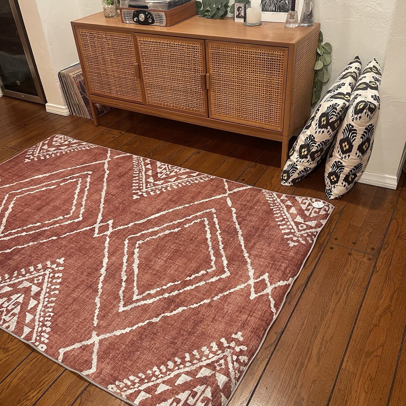 NEW West Elm Red Orange Boho Aztec Geometric Moroccan Area Rug Carpet - 4' x 6'